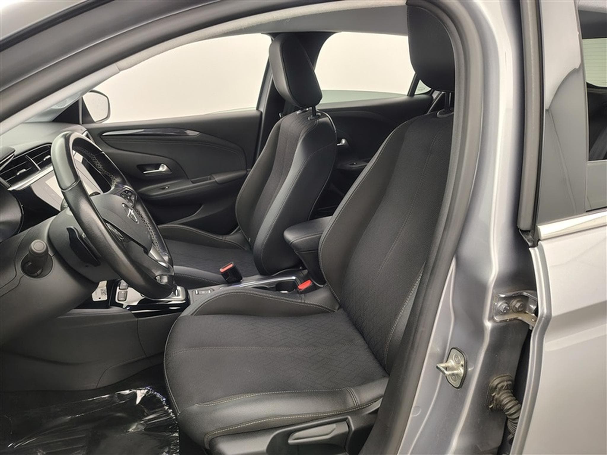 Opel Corsa 1.2 Turbo Elegance S/S (EU6AP) (2022) - Photo 7