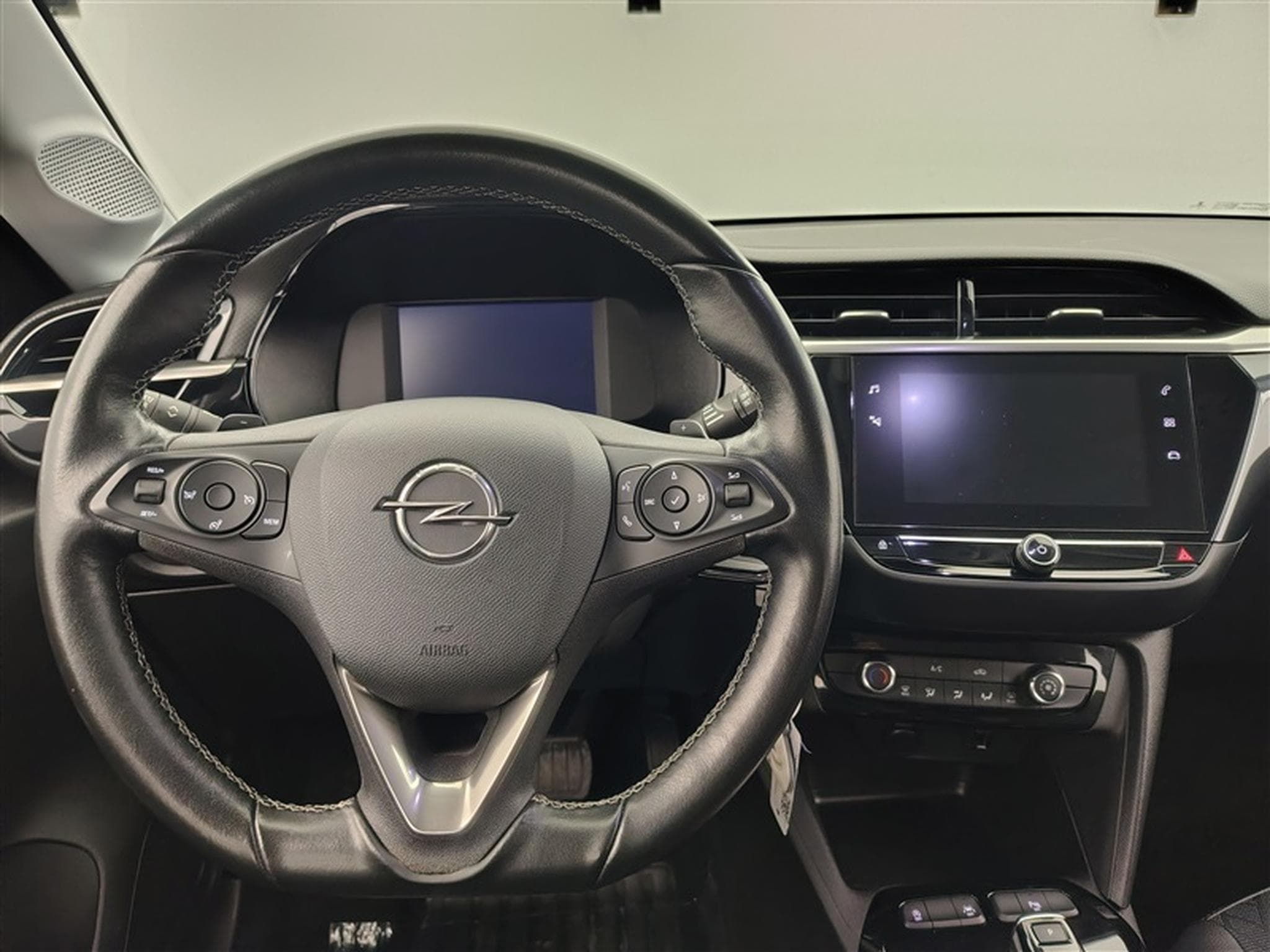Opel Corsa 1.2 Turbo Elegance S/S (EU6AP) (2022) - Photo 9