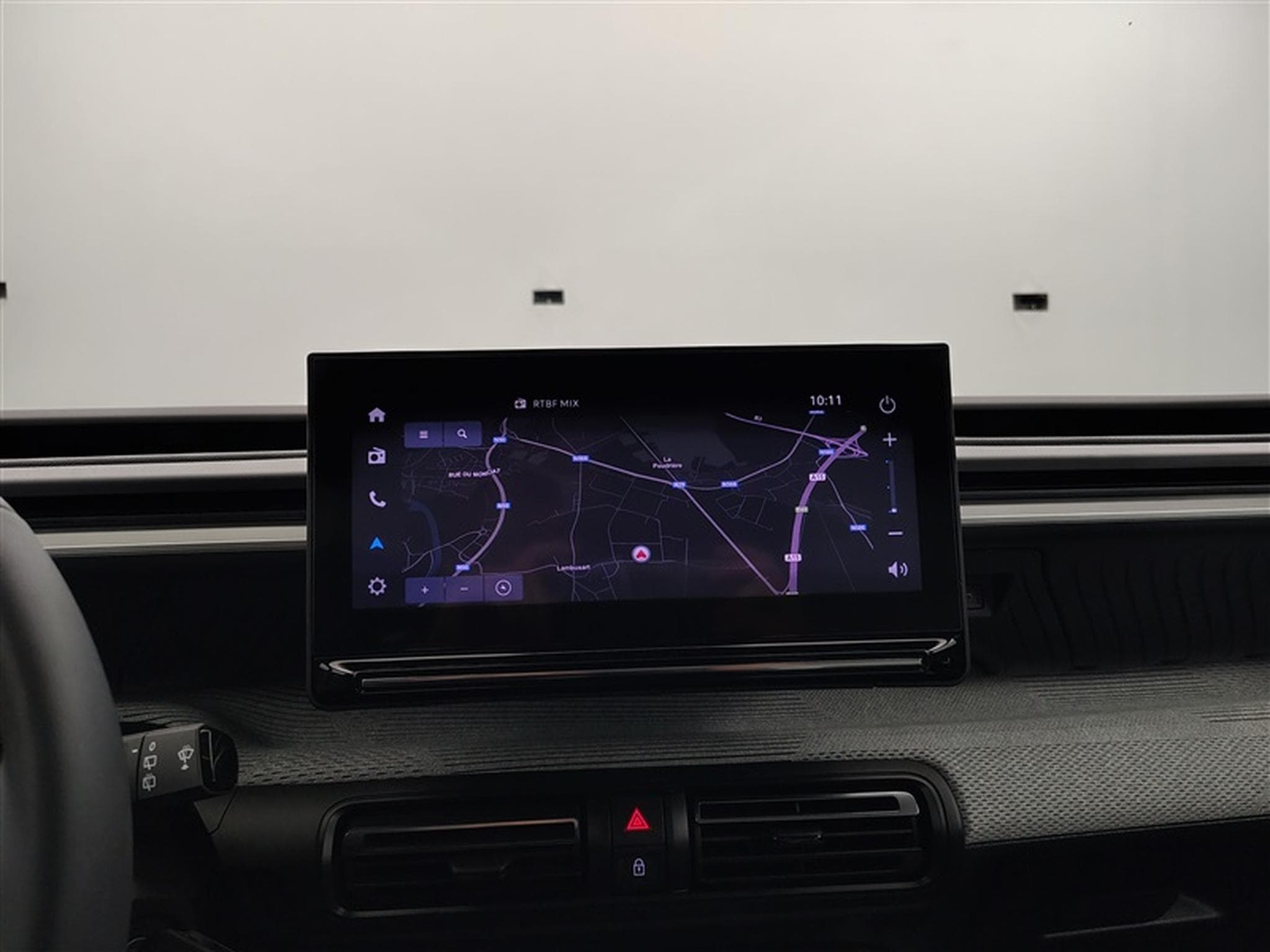 Citroen C3 1.2i PureTech 100cv Max CARPLAY / FULL LED / PDC AR (2025) - Photo 11