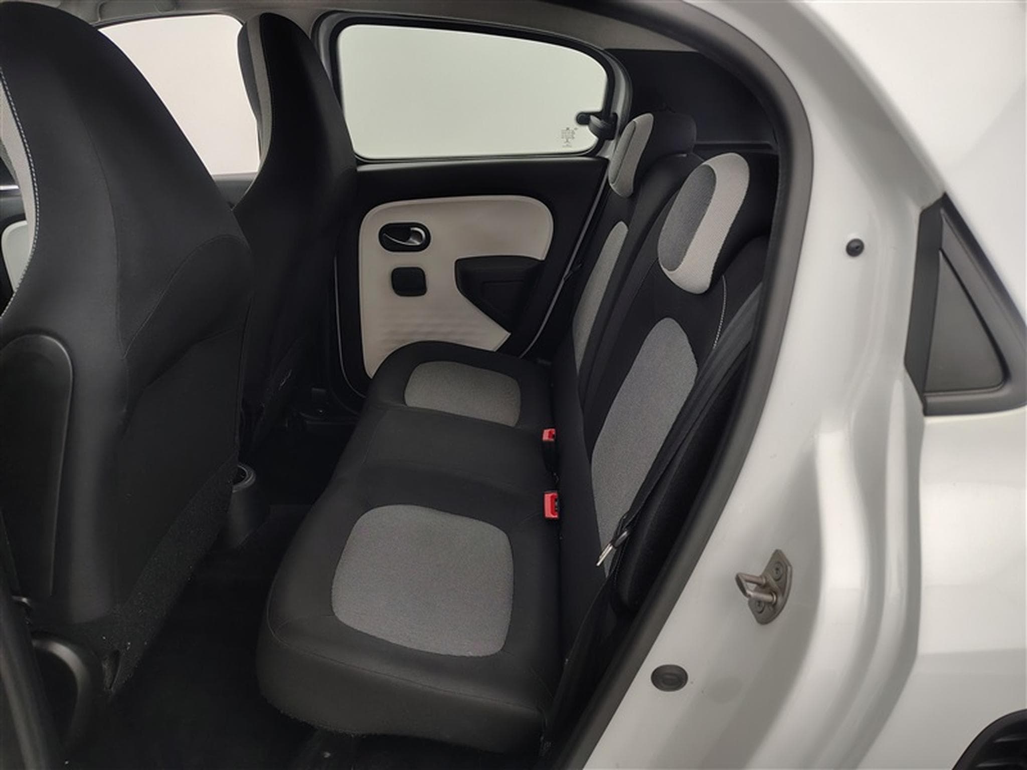 Renault Twingo 1.0i SCe Limited CARPLAY / CLIM AUTO / PDC (2022) - Photo 13