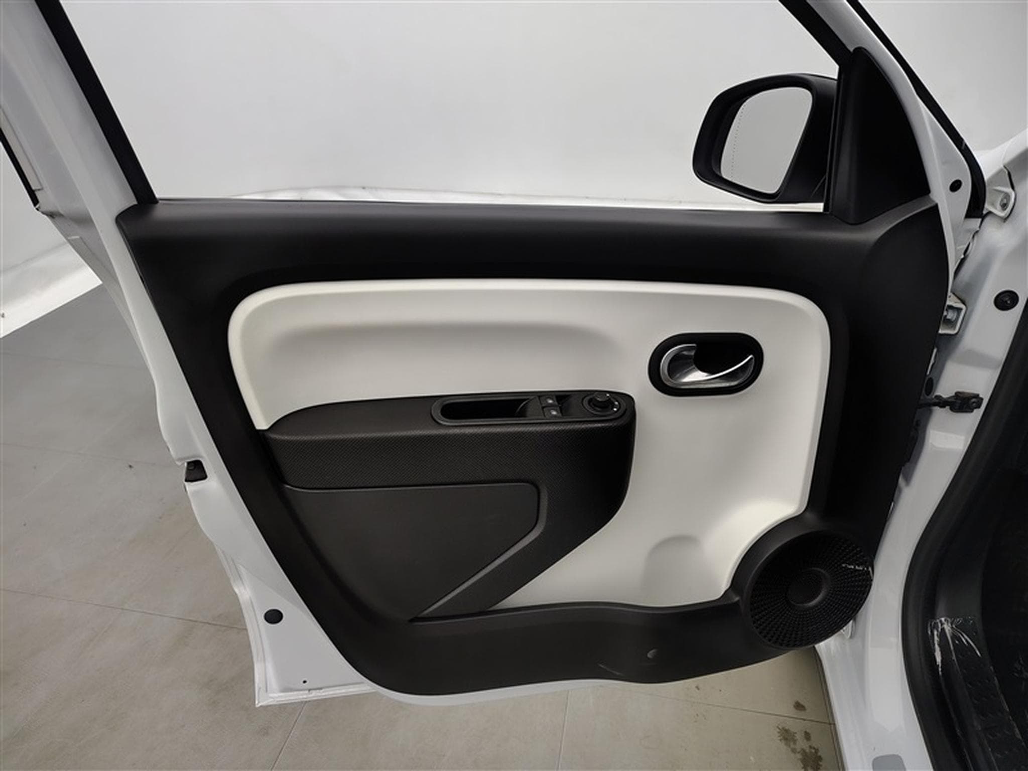 Renault Twingo 1.0i SCe Limited CARPLAY / CLIM AUTO / PDC (2022) - Photo 16