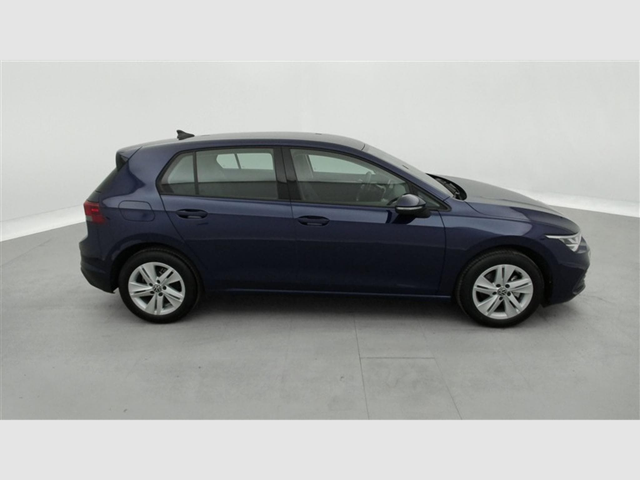 VW Golf 1.0 eTSI Life DSG NAVI / FULL LED / CARPLAY (2023) - Photo 24