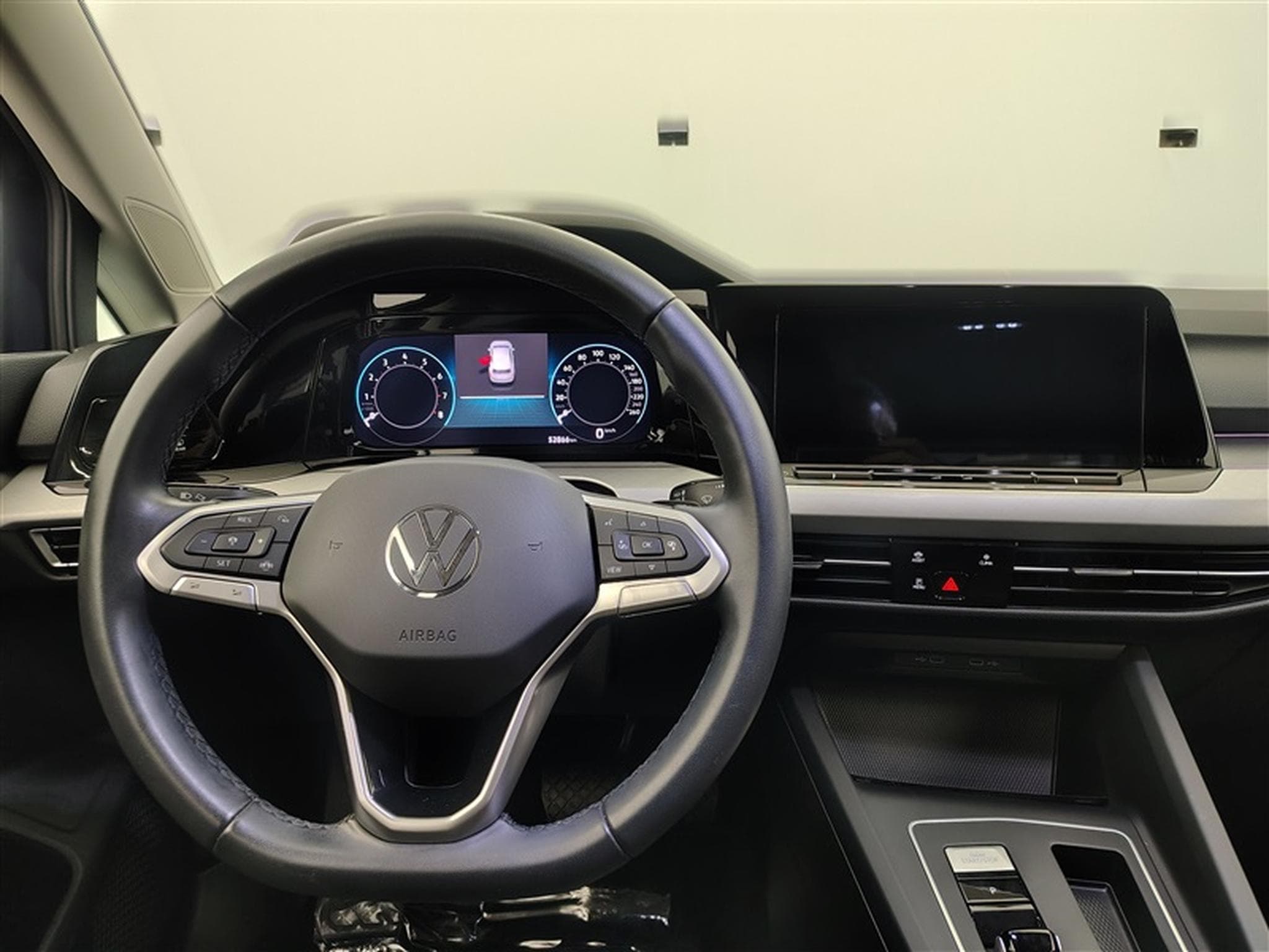 VW Golf 1.0 eTSI Life DSG NAVI / FULL LED / CARPLAY (2023) - Photo 9
