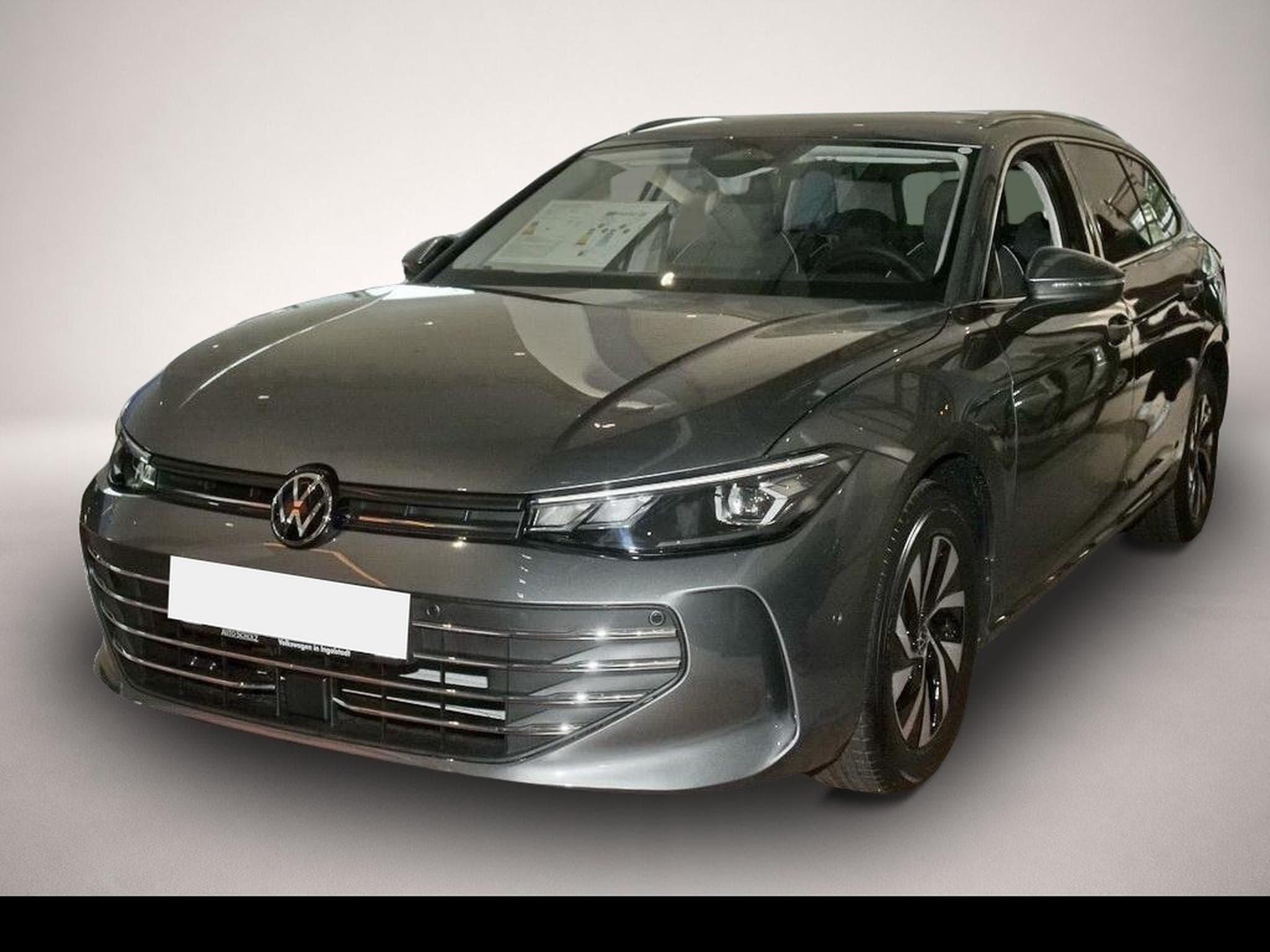 VW Passat (2025) - Photo 1
