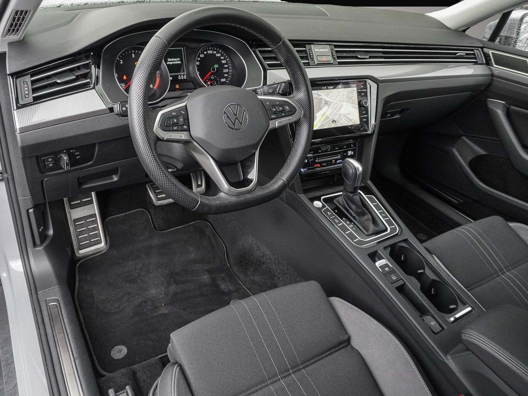 VW Passat (2024) - Photo 7