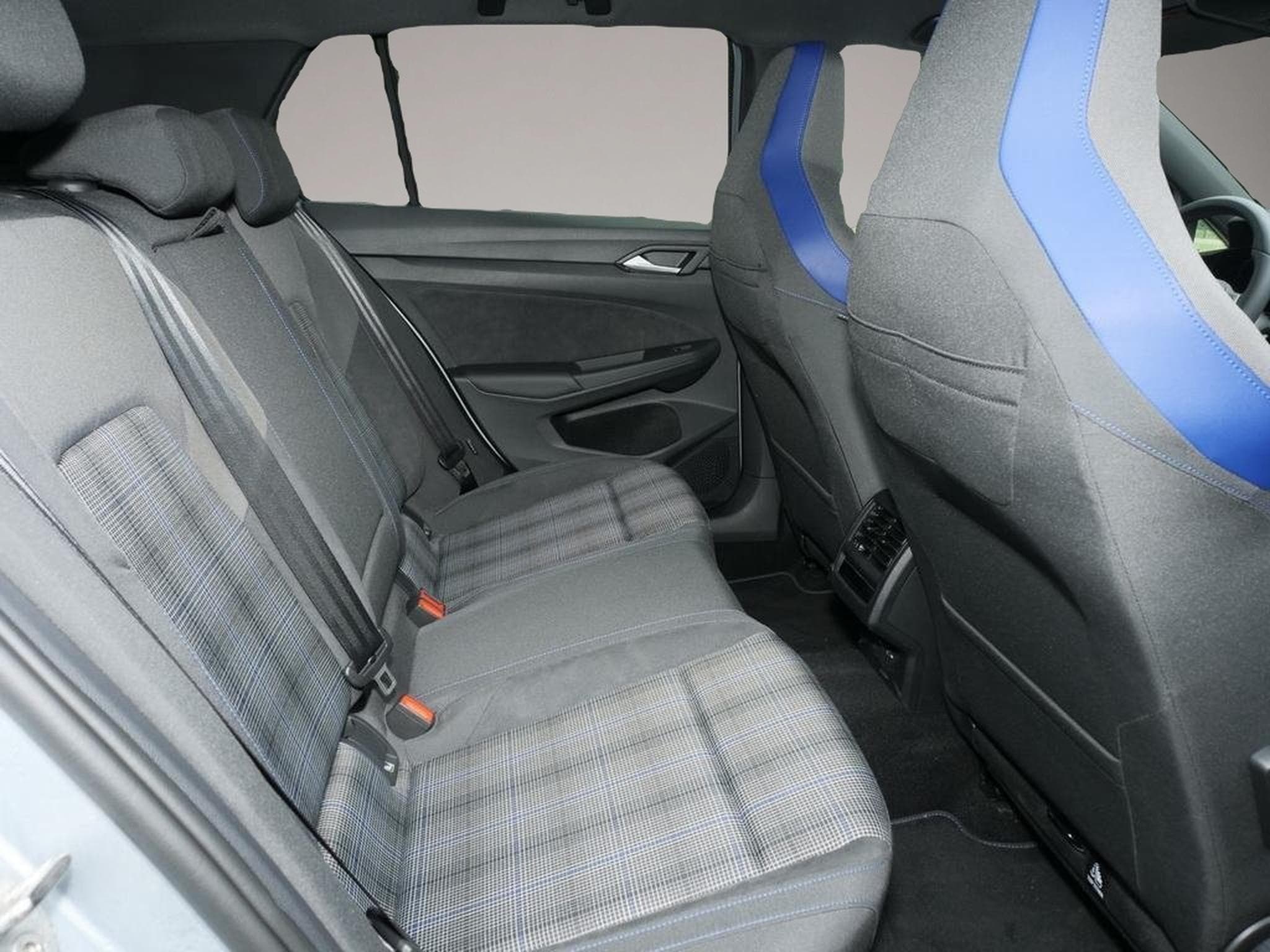 VW Golf (2024) - Photo 5