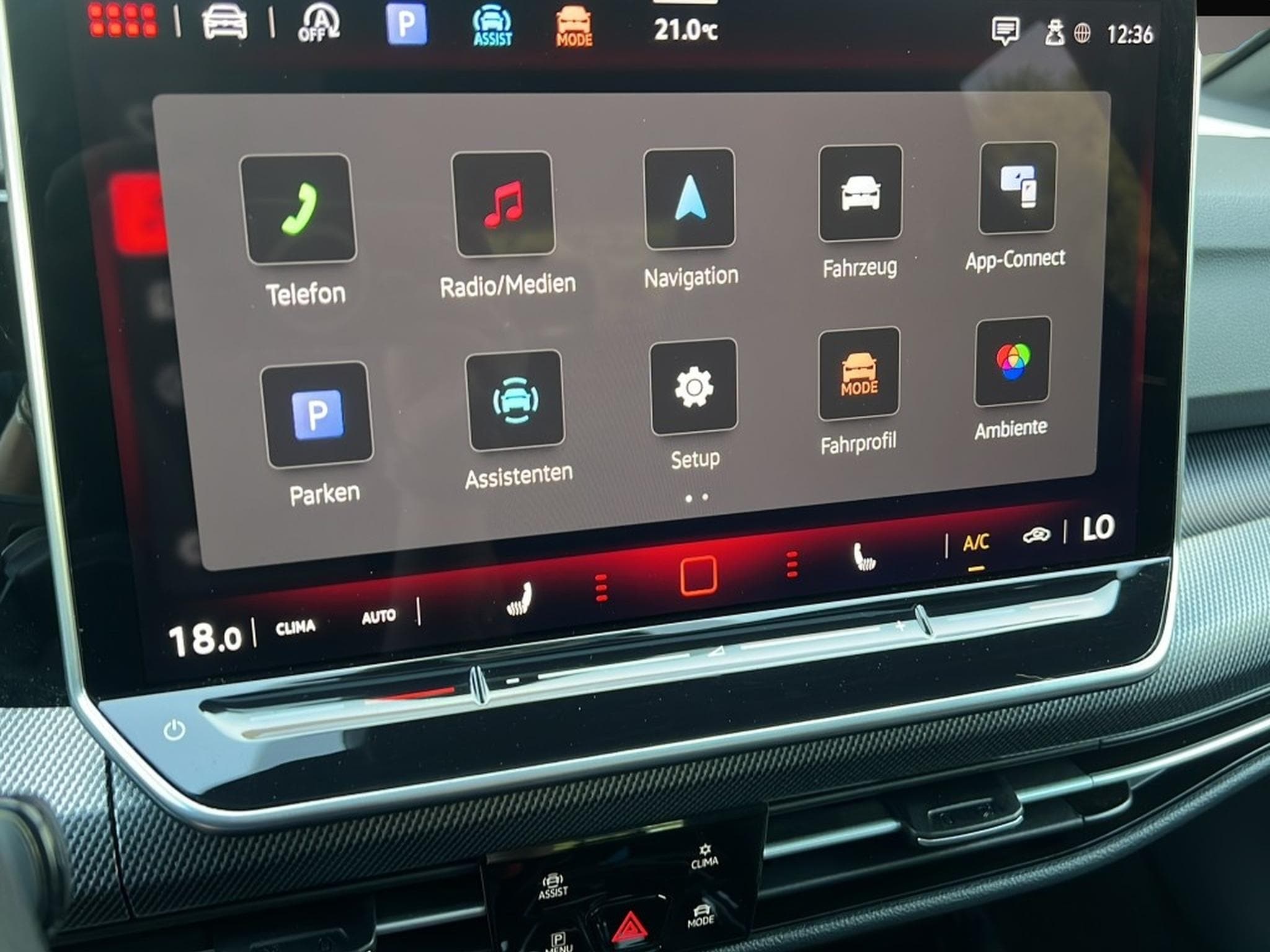 VW Golf (2024) - Photo 4