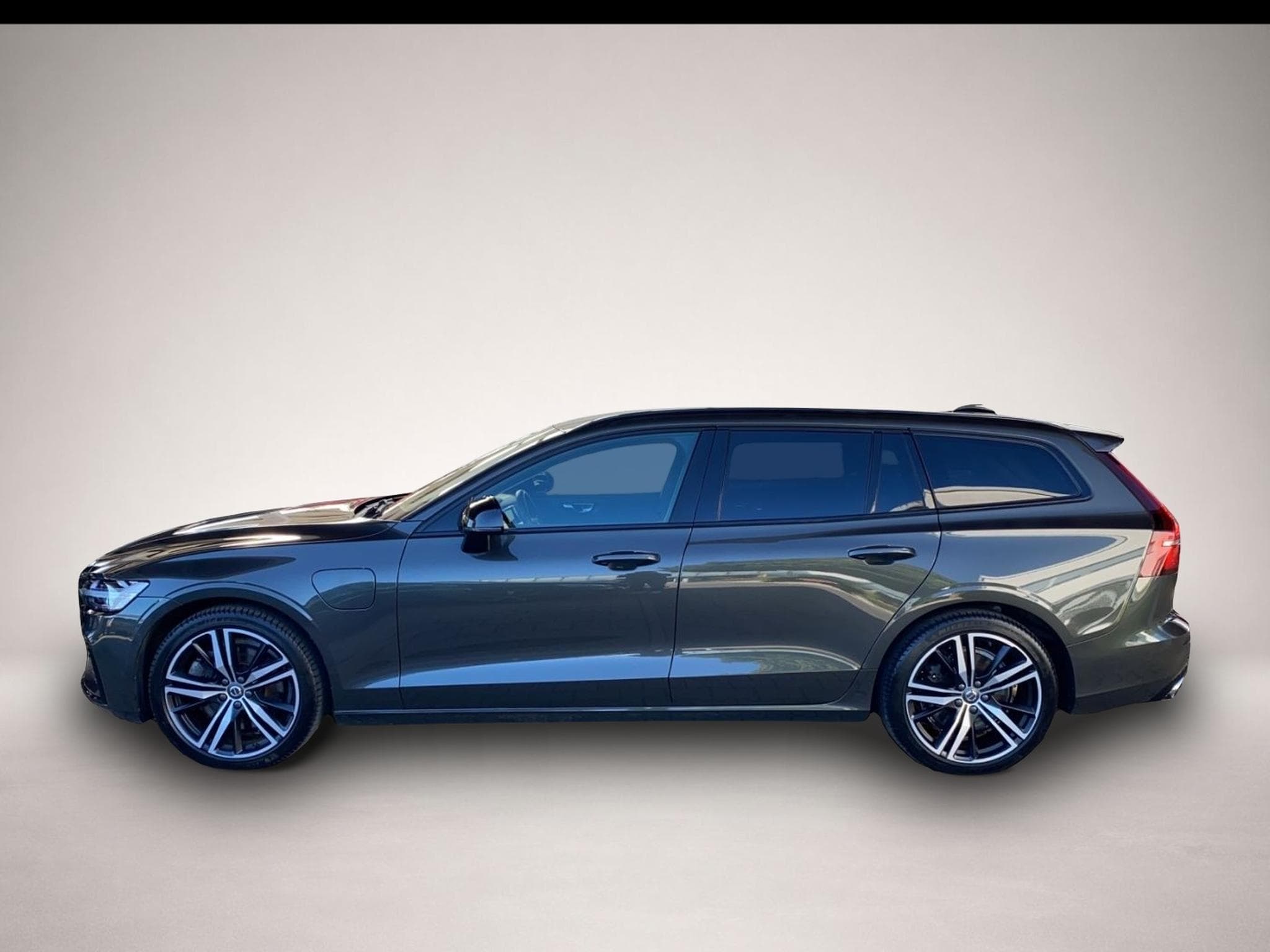 Volvo V60 (2024) - Photo 2