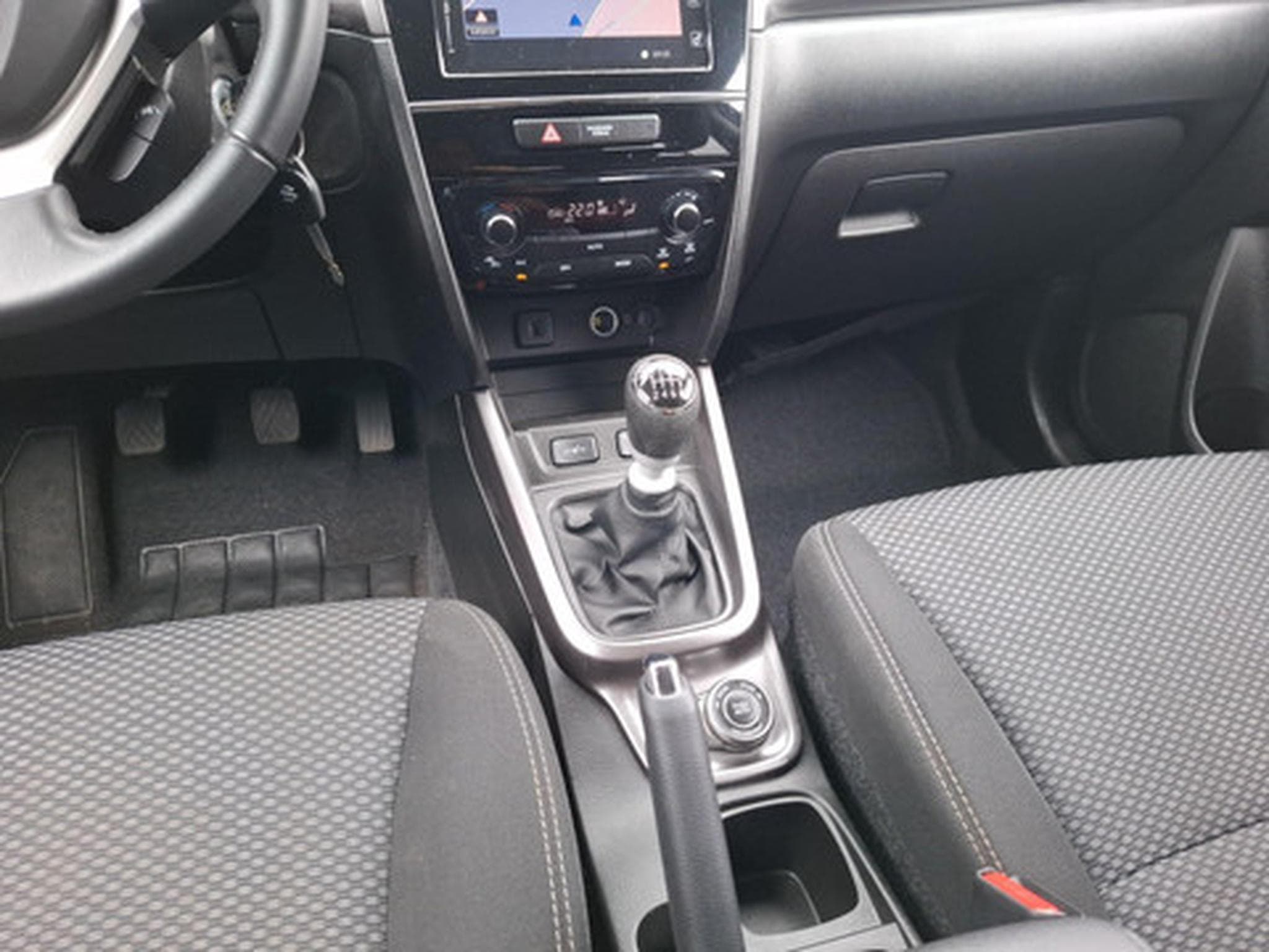 Suzuki Grand Vitara 1.4 Luxe+ MHEV 4WD (2023) - Photo 10