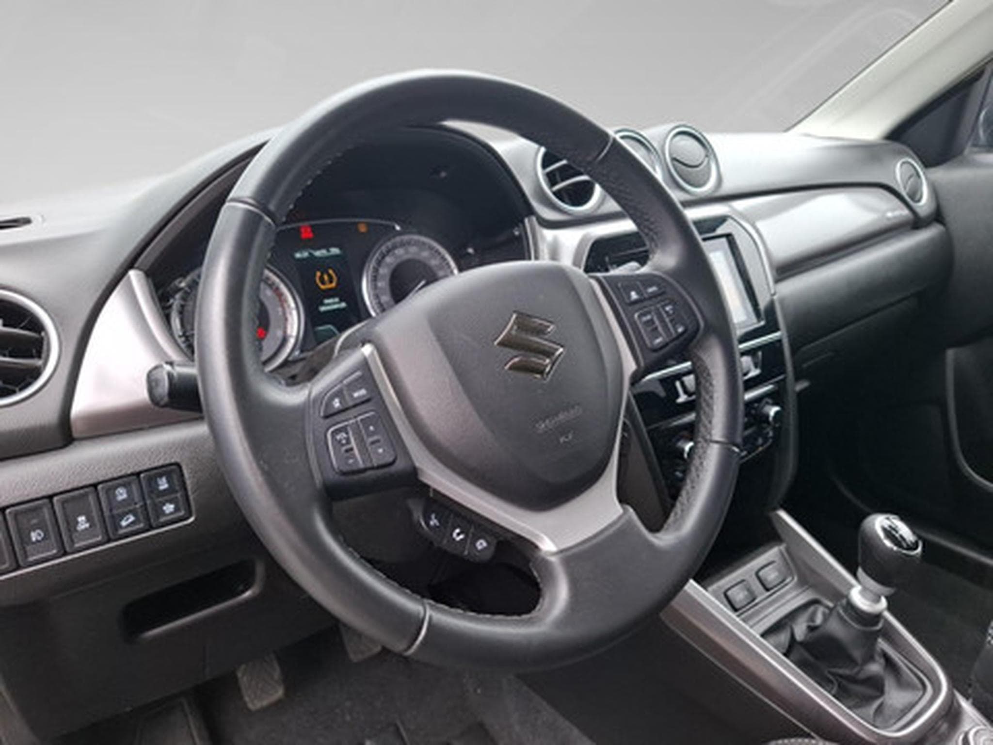 Suzuki Grand Vitara 1.4 Luxe+ MHEV 4WD (2023) - Photo 8