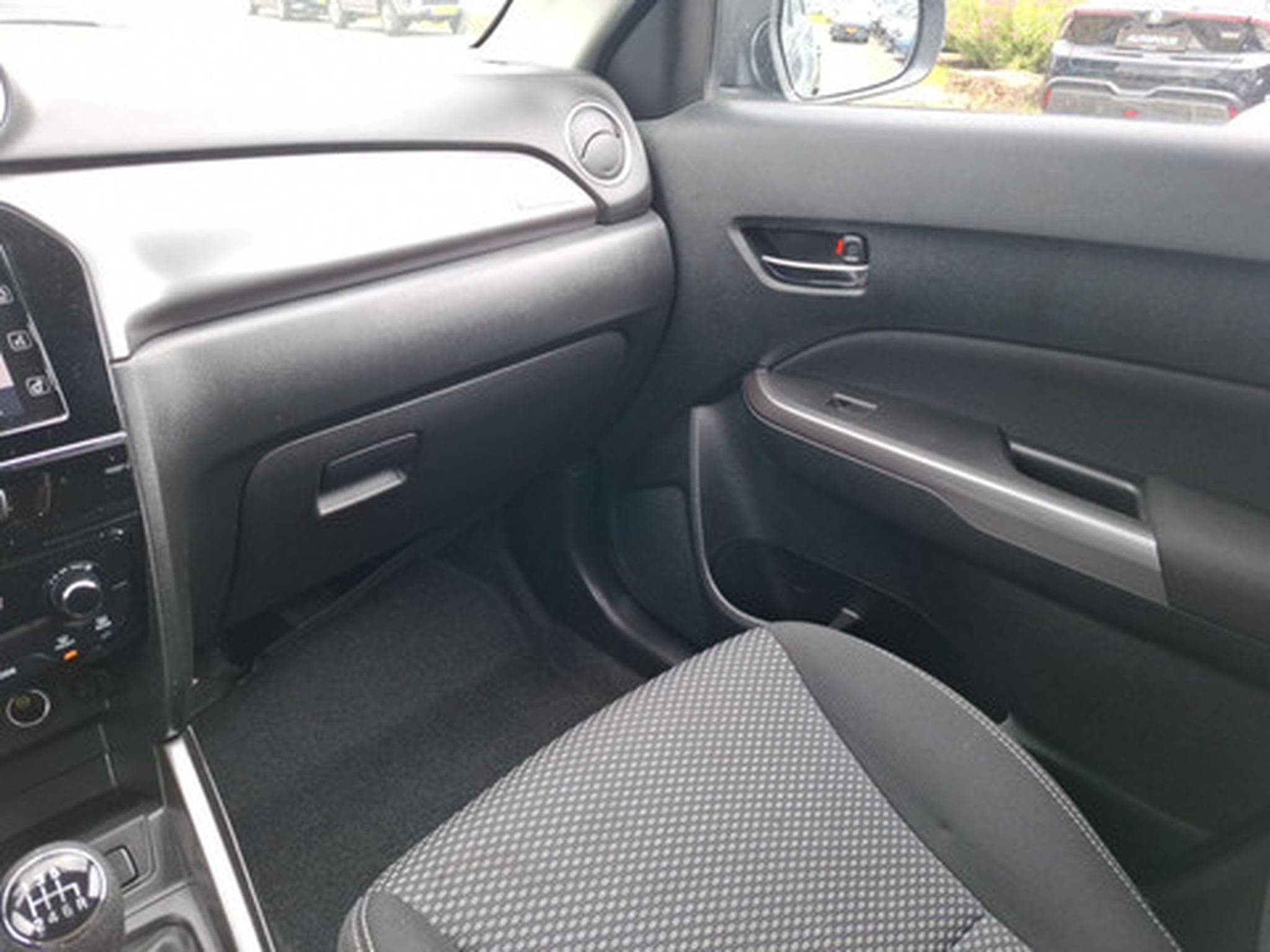 Suzuki Grand Vitara 1.4 Luxe+ MHEV 4WD (2023) - Photo 9