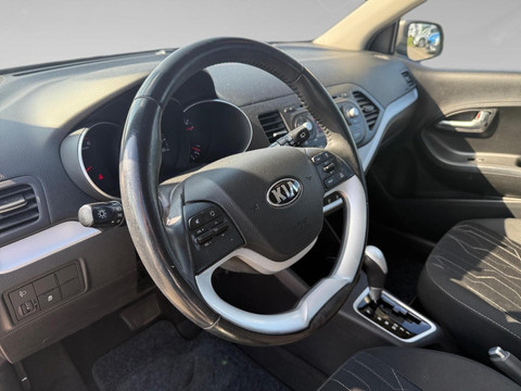 Kia Picanto 1.2 (2016) - Photo 8