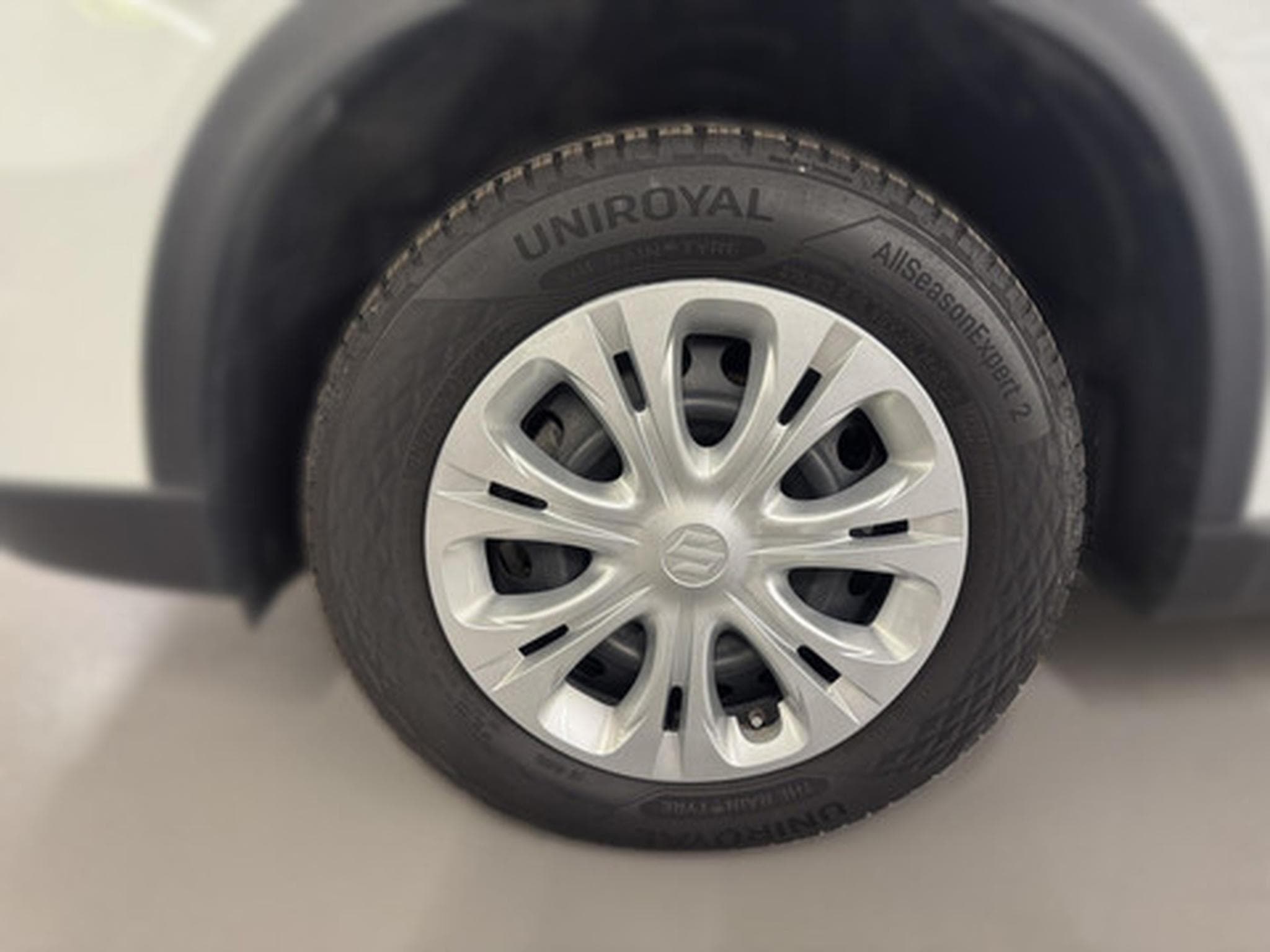 Suzuki Grand Vitara 1.4 Luxe MHEV 2WD (2025) - Photo 18