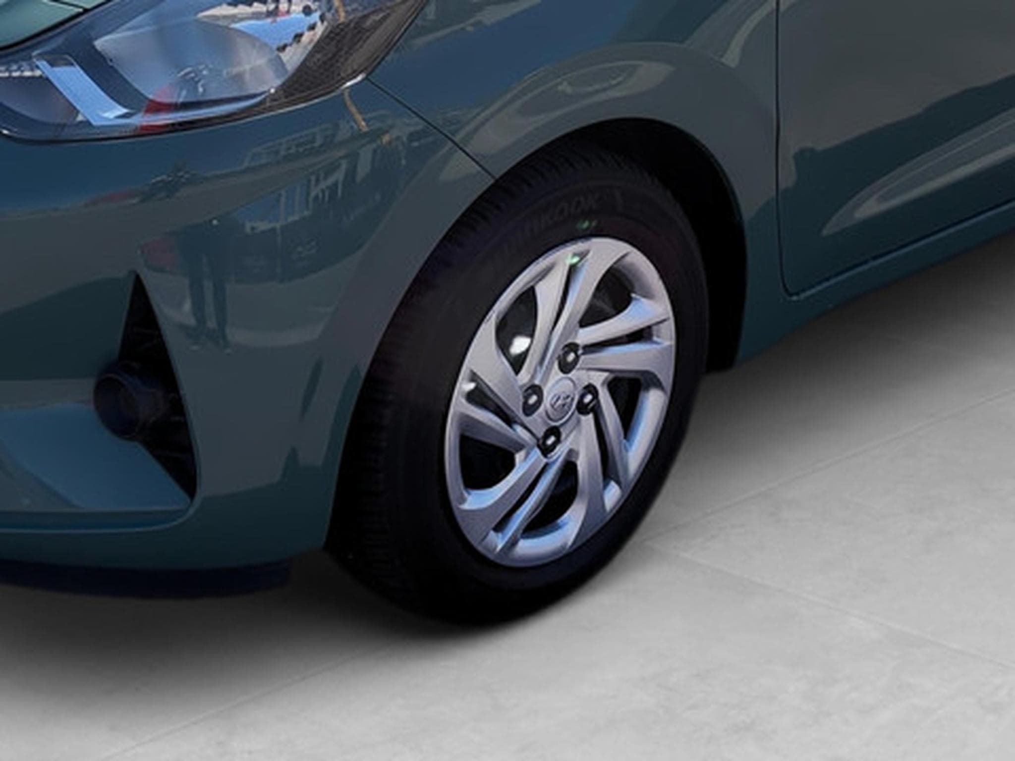 Hyundai i10 1.0 Twist AMT (2023) - Photo 20