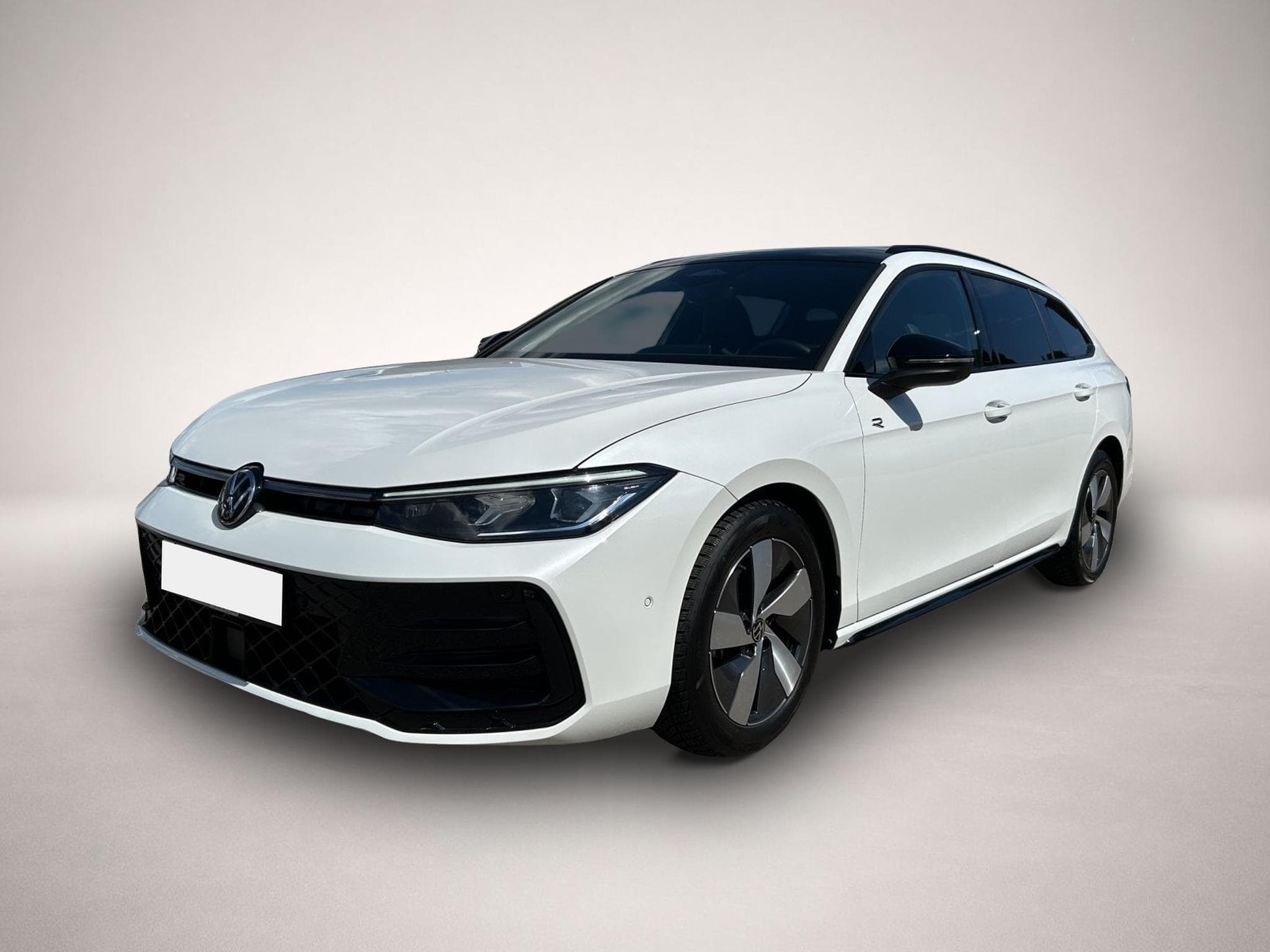 VW Passat (2025) - Photo 1