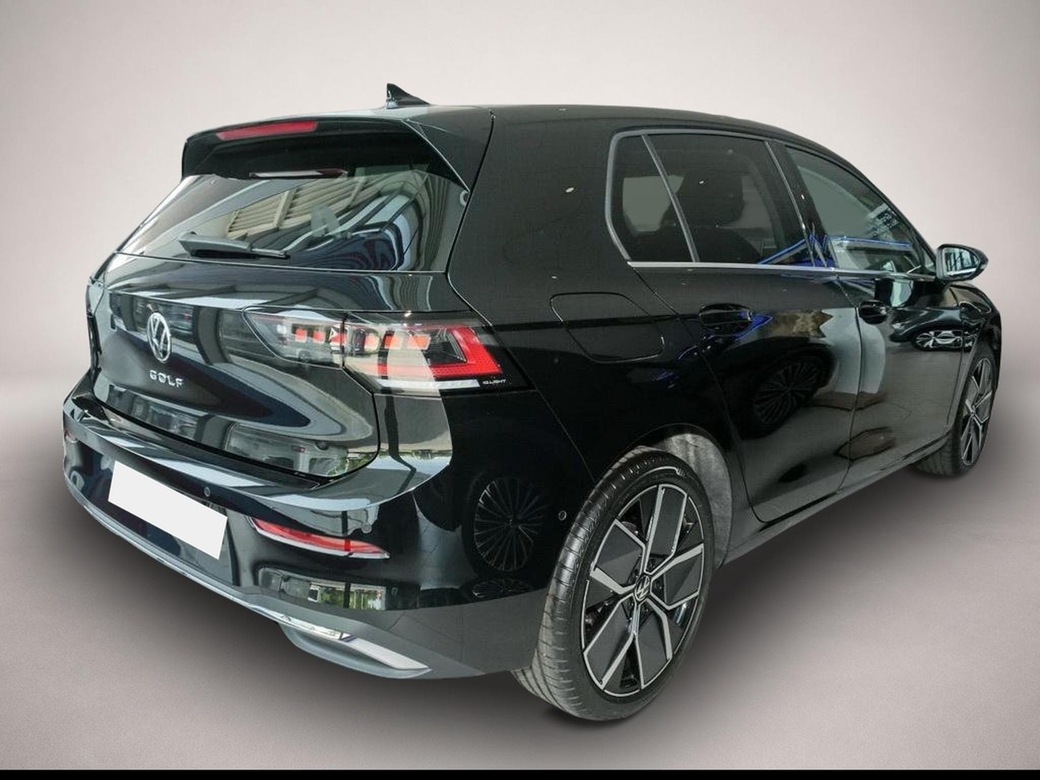 VW Golf (2024) - Photo 2