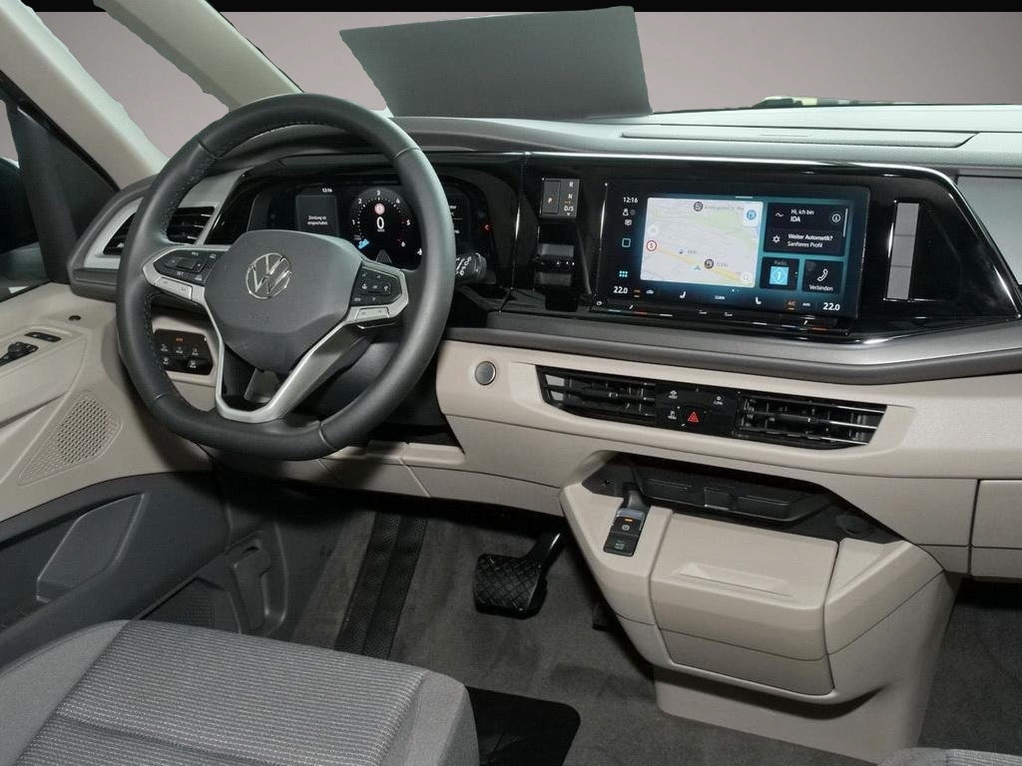 VW Multivan (2024) - Photo 3