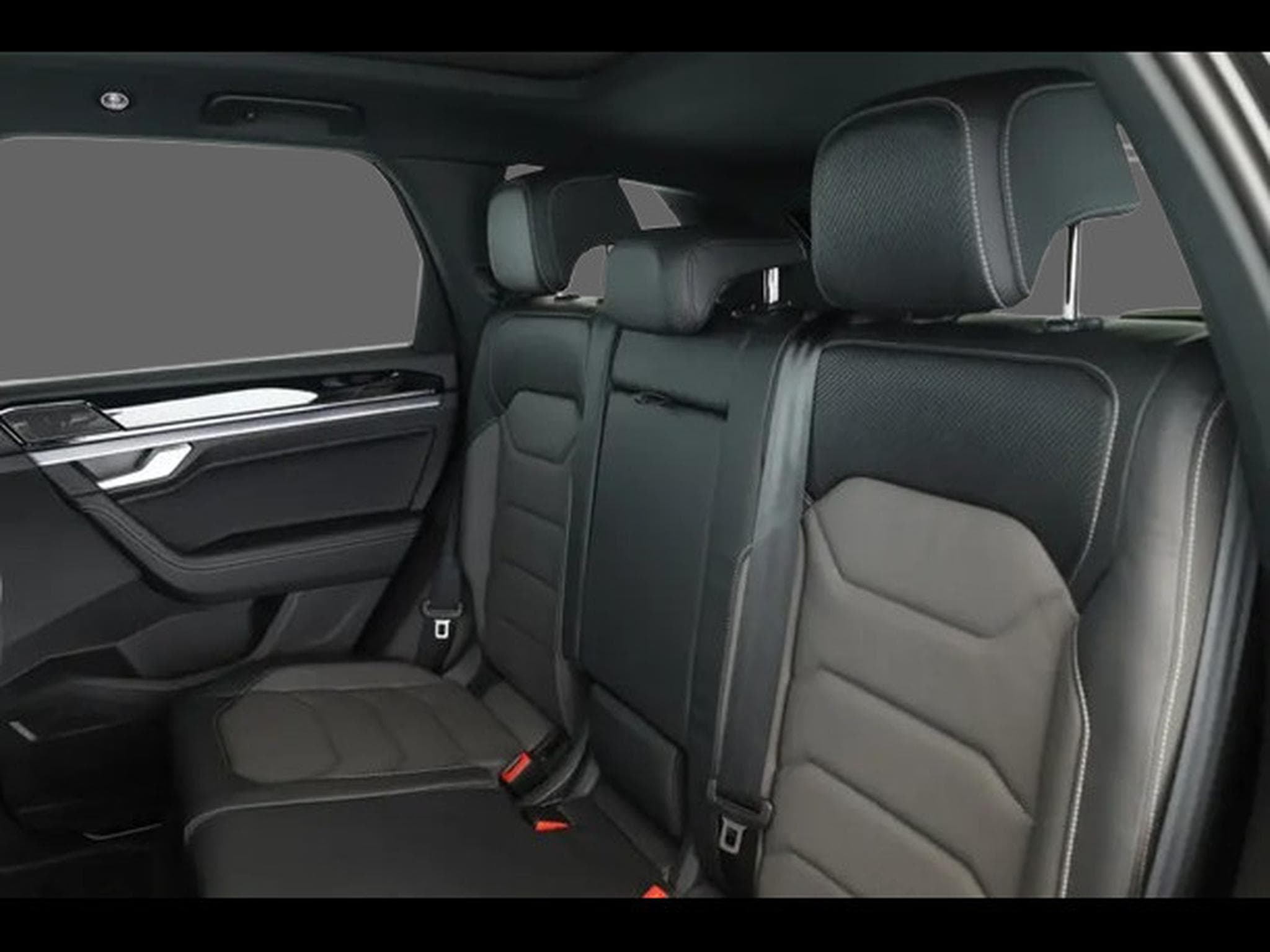VW Touareg 3.0 TDI 4M R-Line (2024) - Foto 9