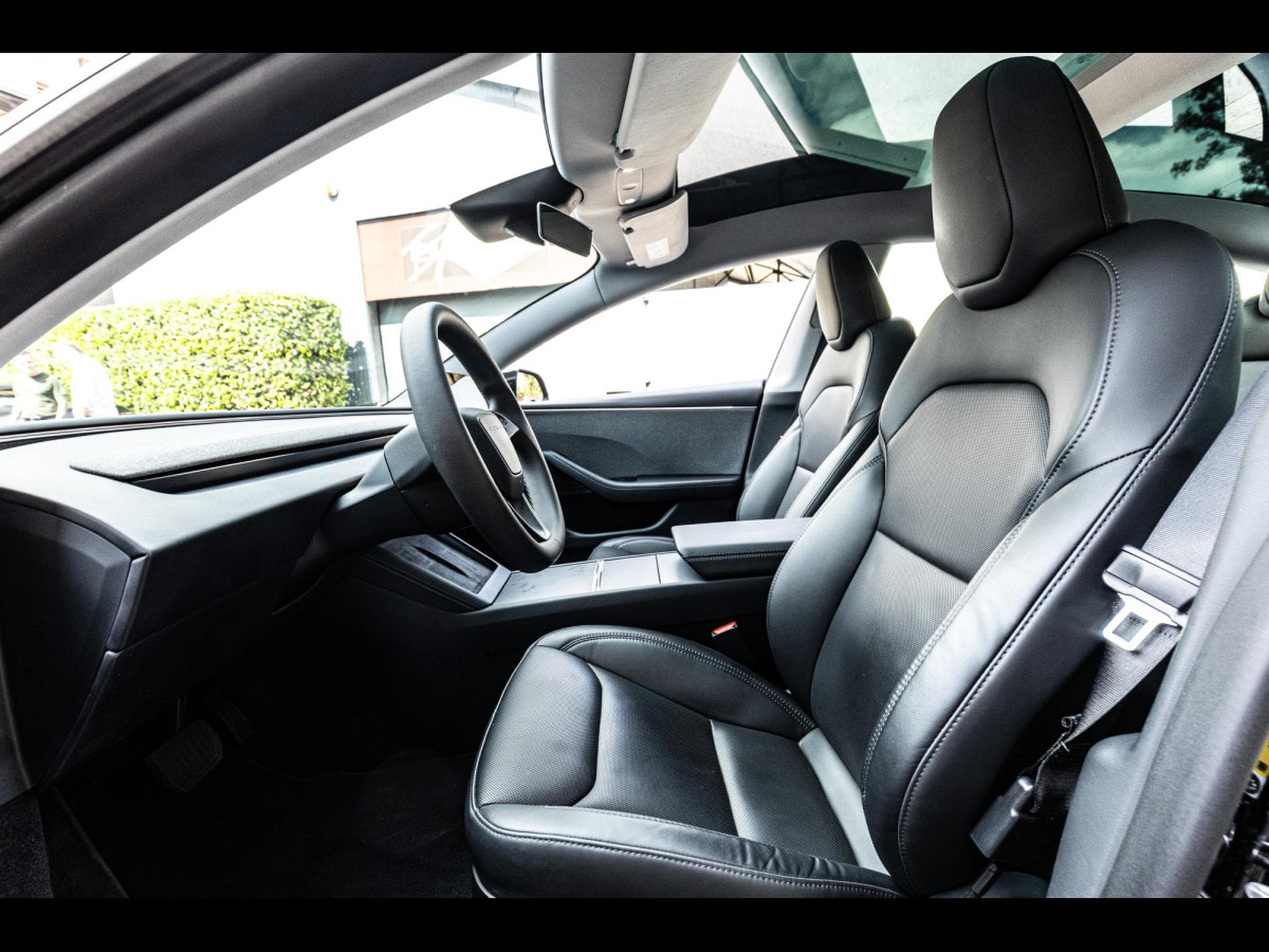 Tesla Model 3 HIGHLAND PREMIUM RWD - AUTOPILOT - BLACK (2025) - Foto 11