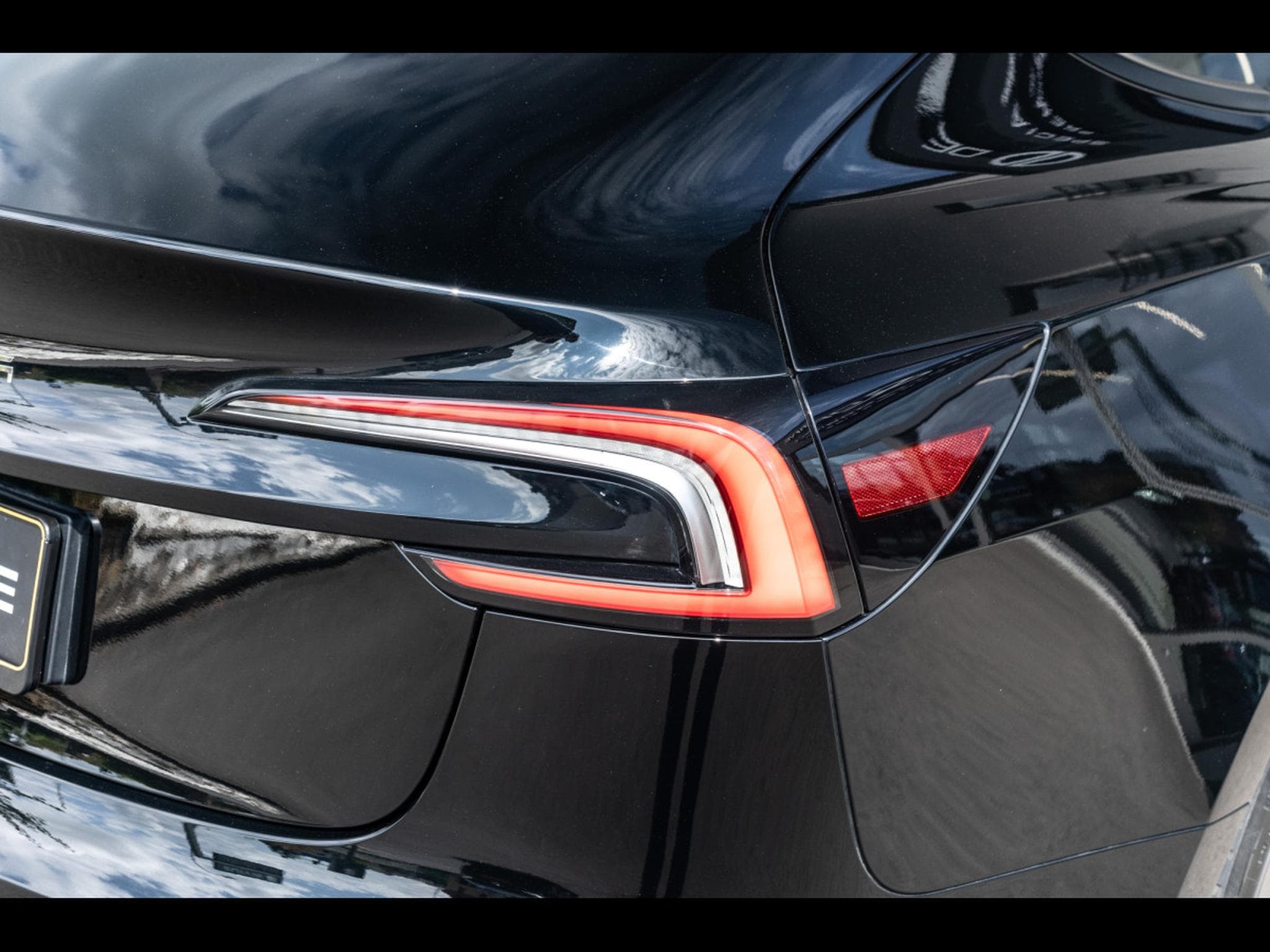 Tesla Model 3 HIGHLAND PREMIUM RWD - AUTOPILOT - BLACK (2025) - Foto 19