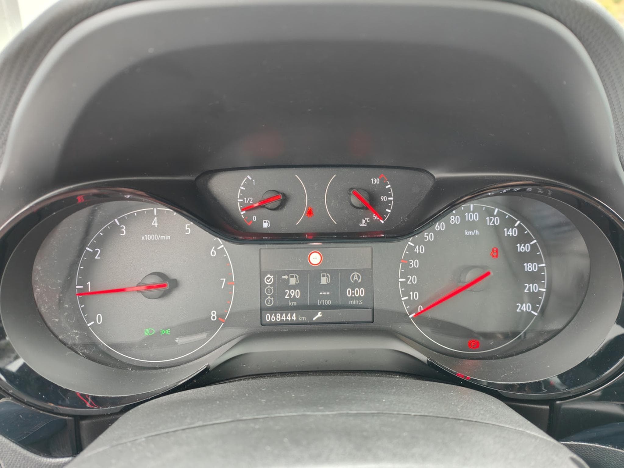 Opel Corsa 1.5 TURBO D CARPLAY BLUETOOTH CLIM CAMERA (2022) - Photo 18
