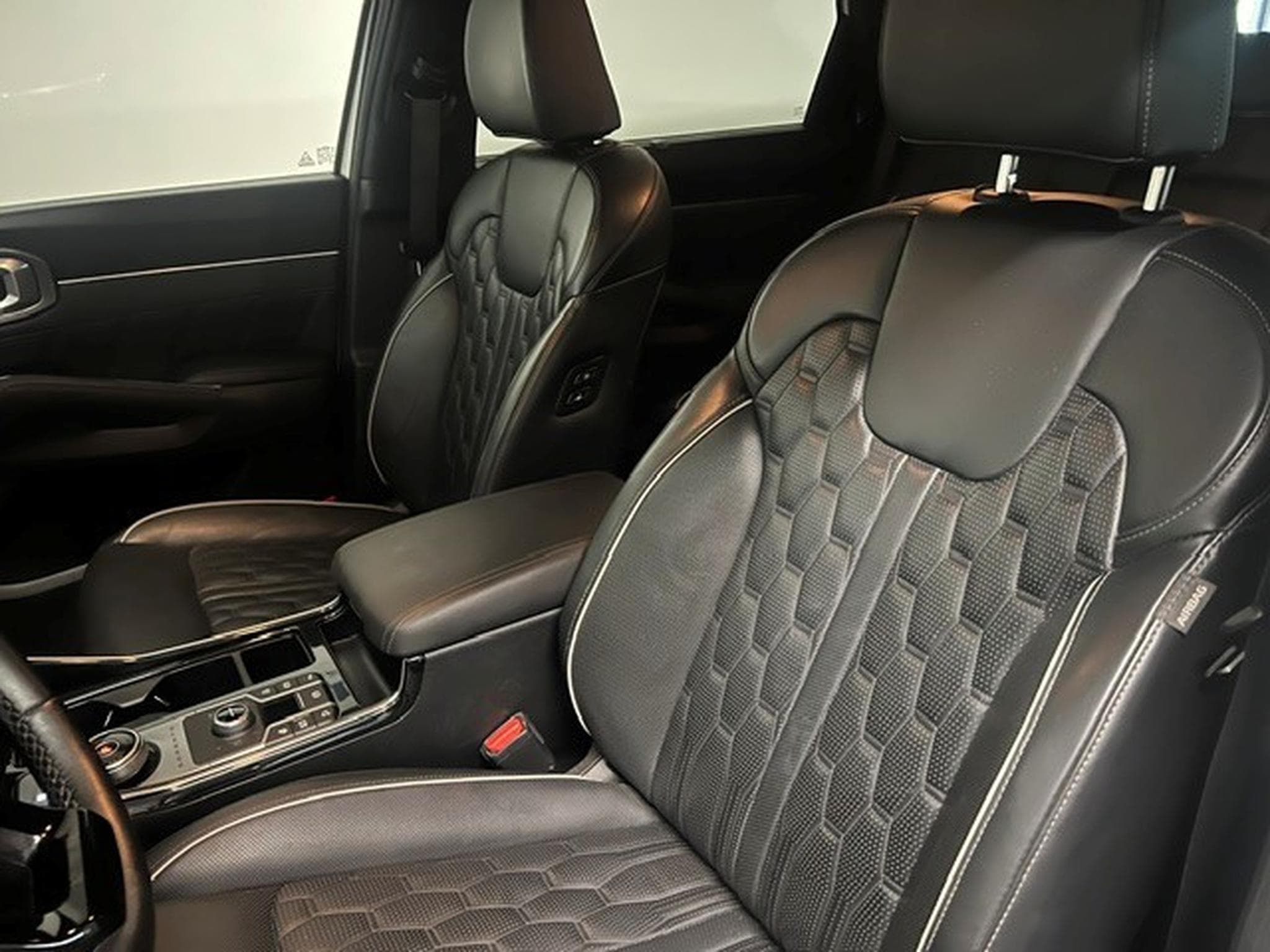 Kia Sorento 1.6 TGDI PLATINUM PLUG-IN HYBRID RECHEARGEABLE 4WD AUT (2021) - Photo 7
