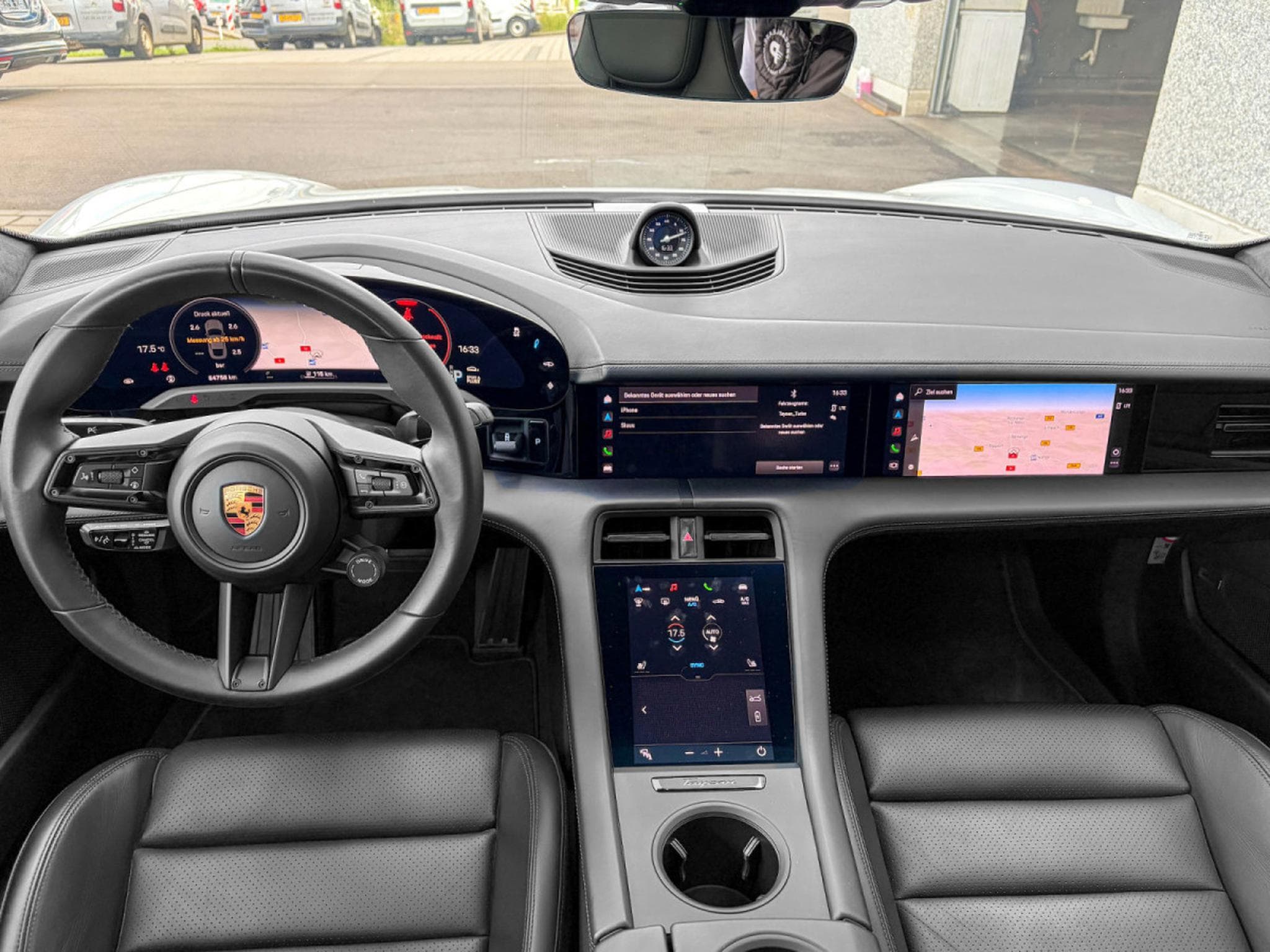 Porsche Taycan PORSCHE TAYCAN TURBO /APPROVED/ PURE WHITE | SPORT CHRONO | (2020) - Photo 17