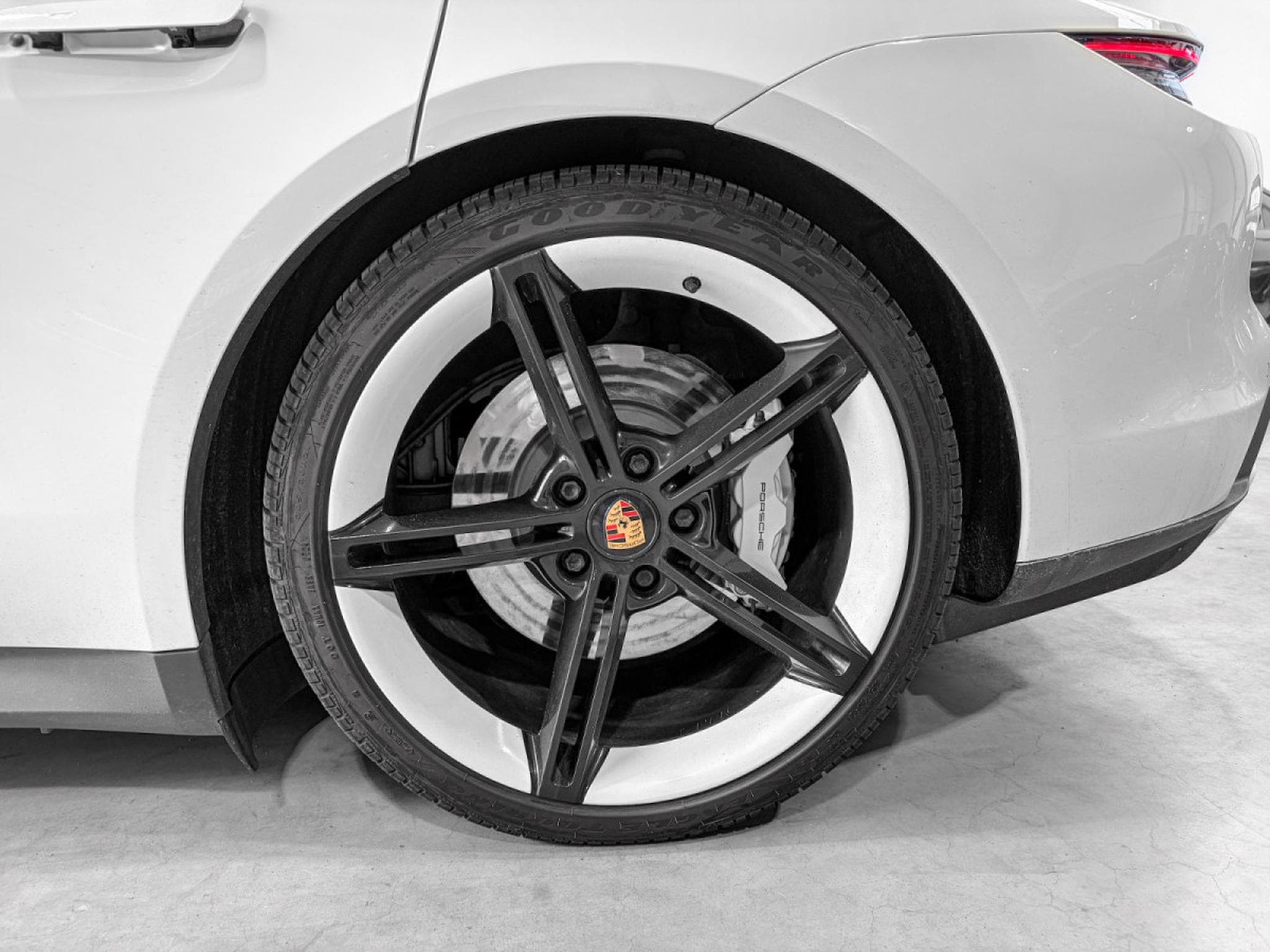 Porsche Taycan PORSCHE TAYCAN TURBO /APPROVED/ PURE WHITE | SPORT CHRONO | (2020) - Photo 24