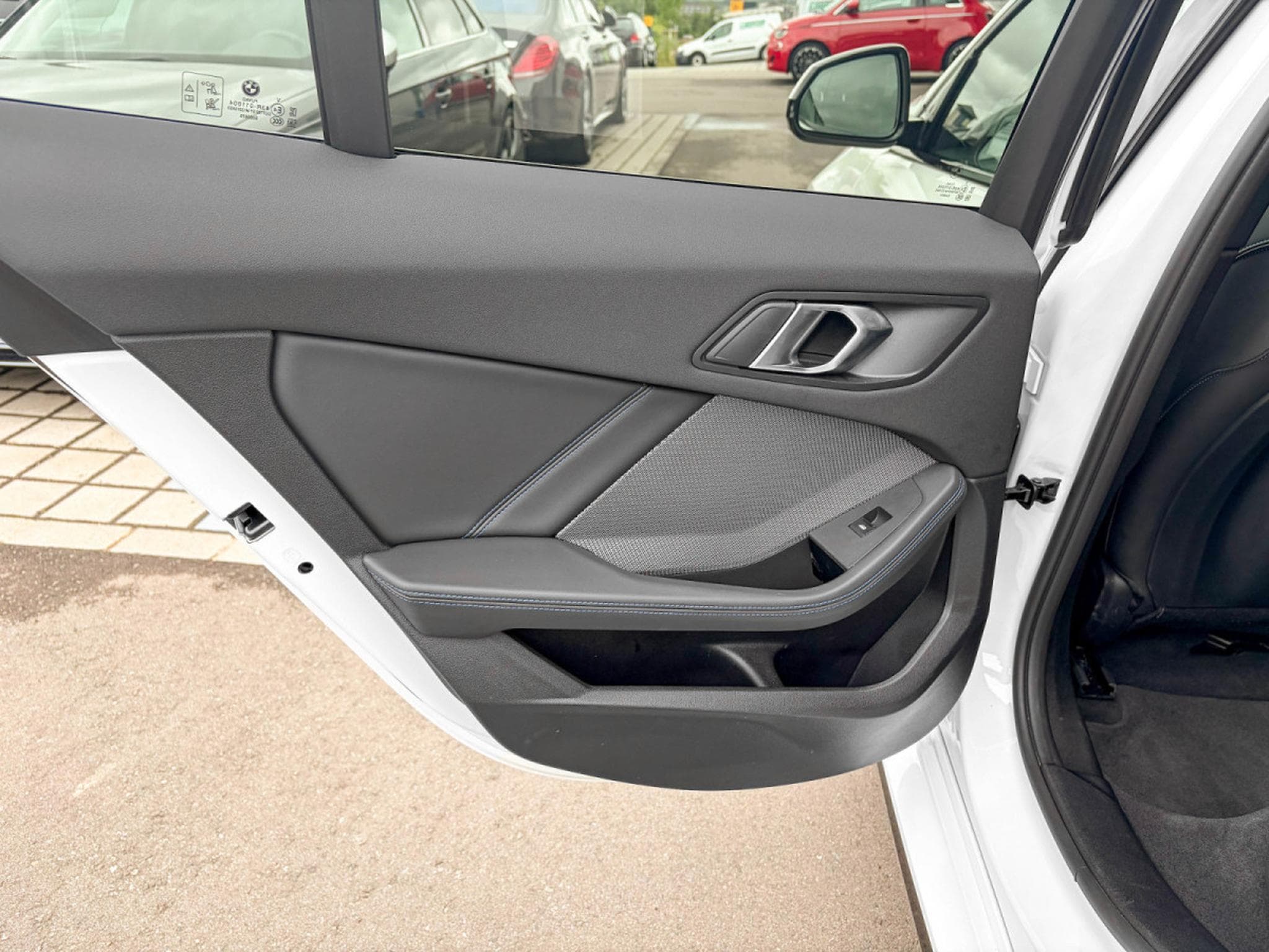 BMW 120 120 i Limousine 120 M Sport/Mild Hybride (2025) - Photo 18
