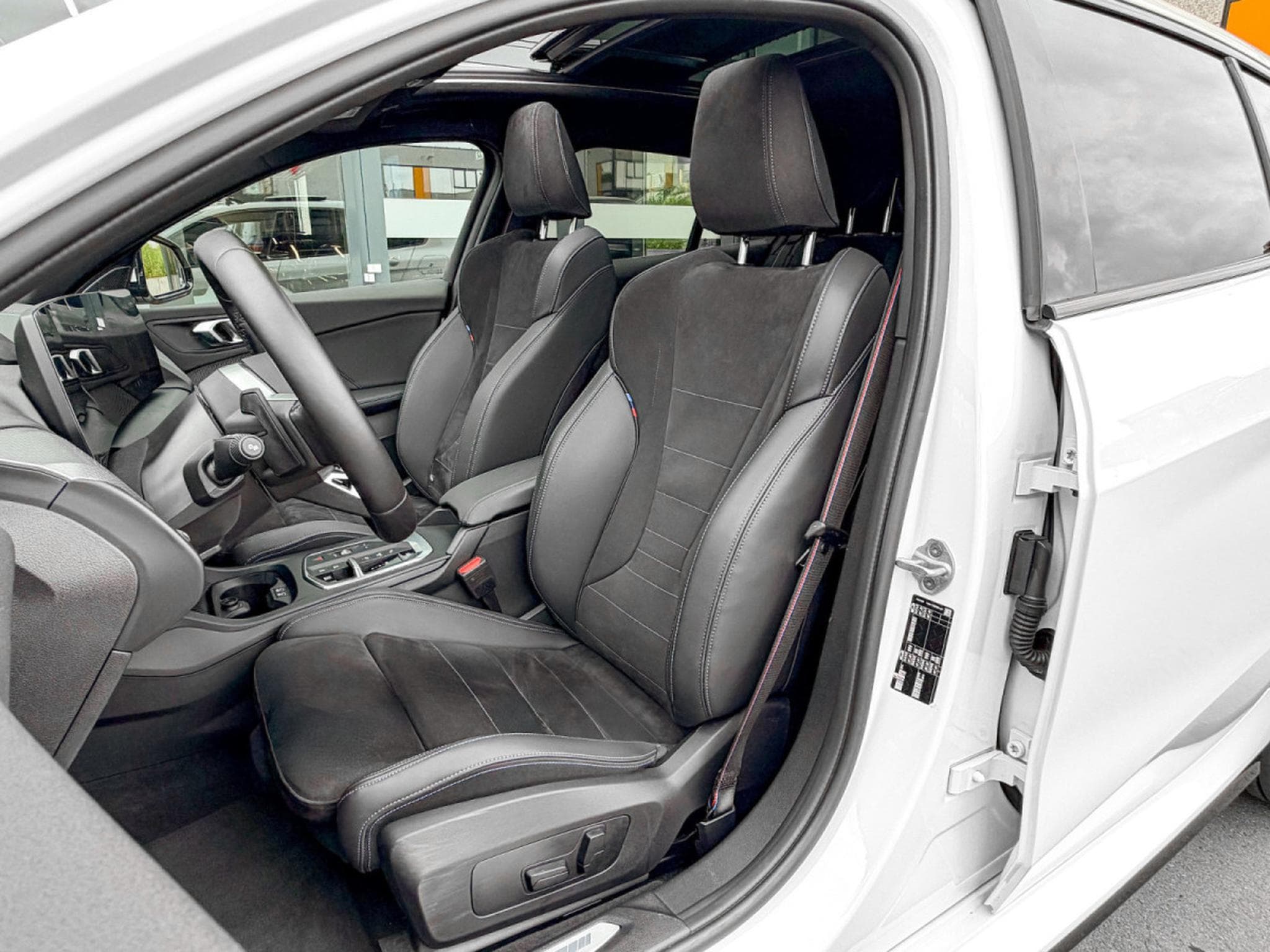BMW 120 120 i Limousine 120 M Sport/Mild Hybride (2025) - Photo 5