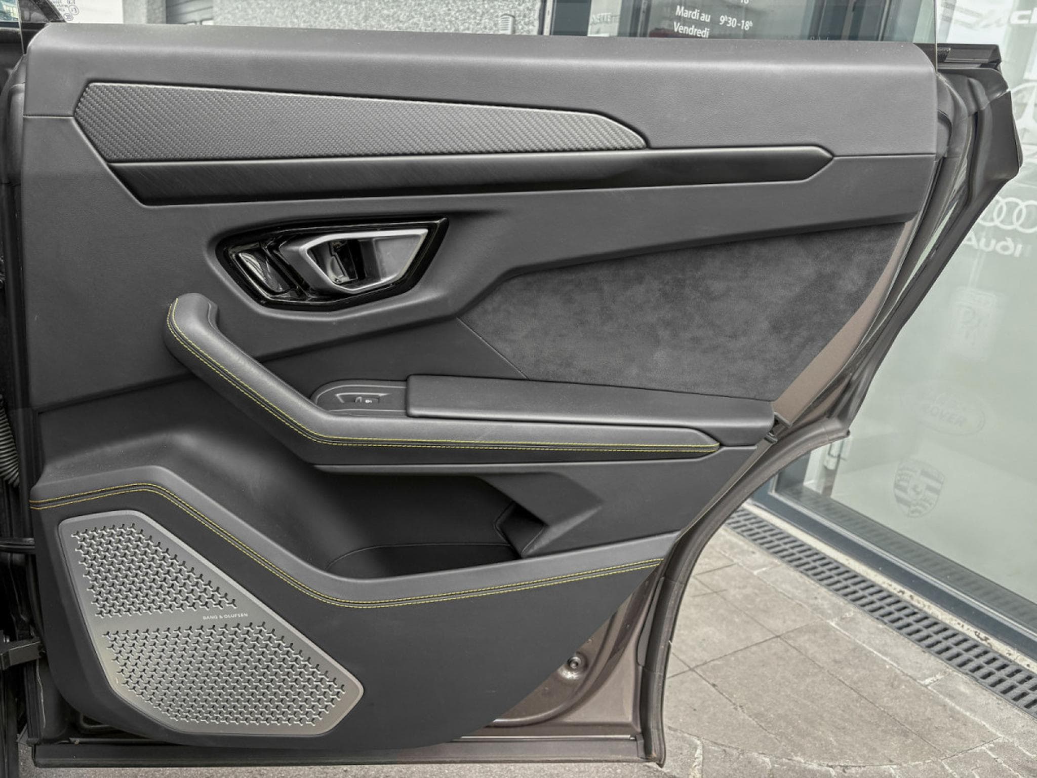 Lamborghini Urus URUS S | Bang & Olufsen 3D | Carbone | 23" (2023) - Photo 23
