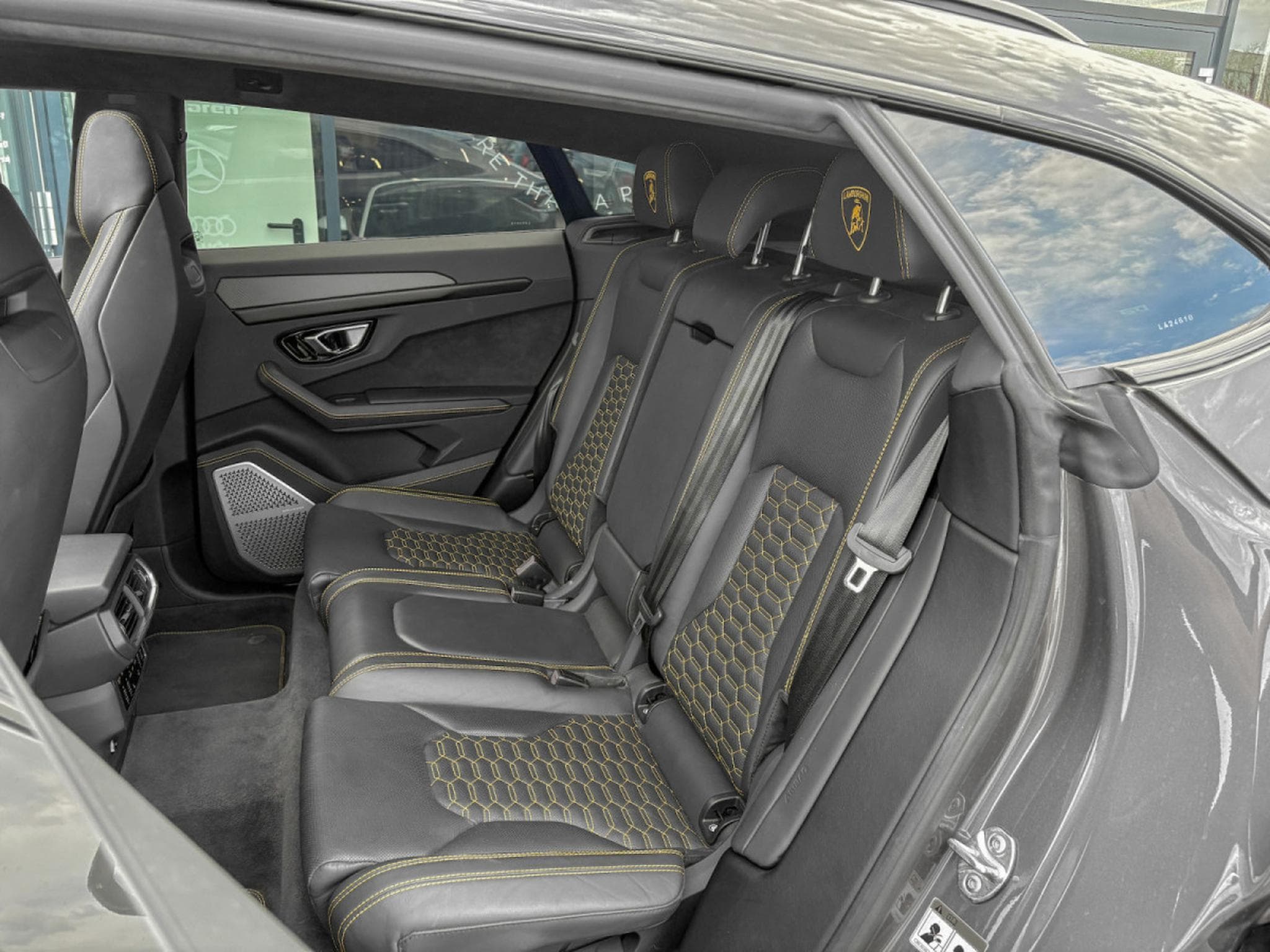 Lamborghini Urus URUS S | Bang & Olufsen 3D | Carbone | 23" (2023) - Photo 8