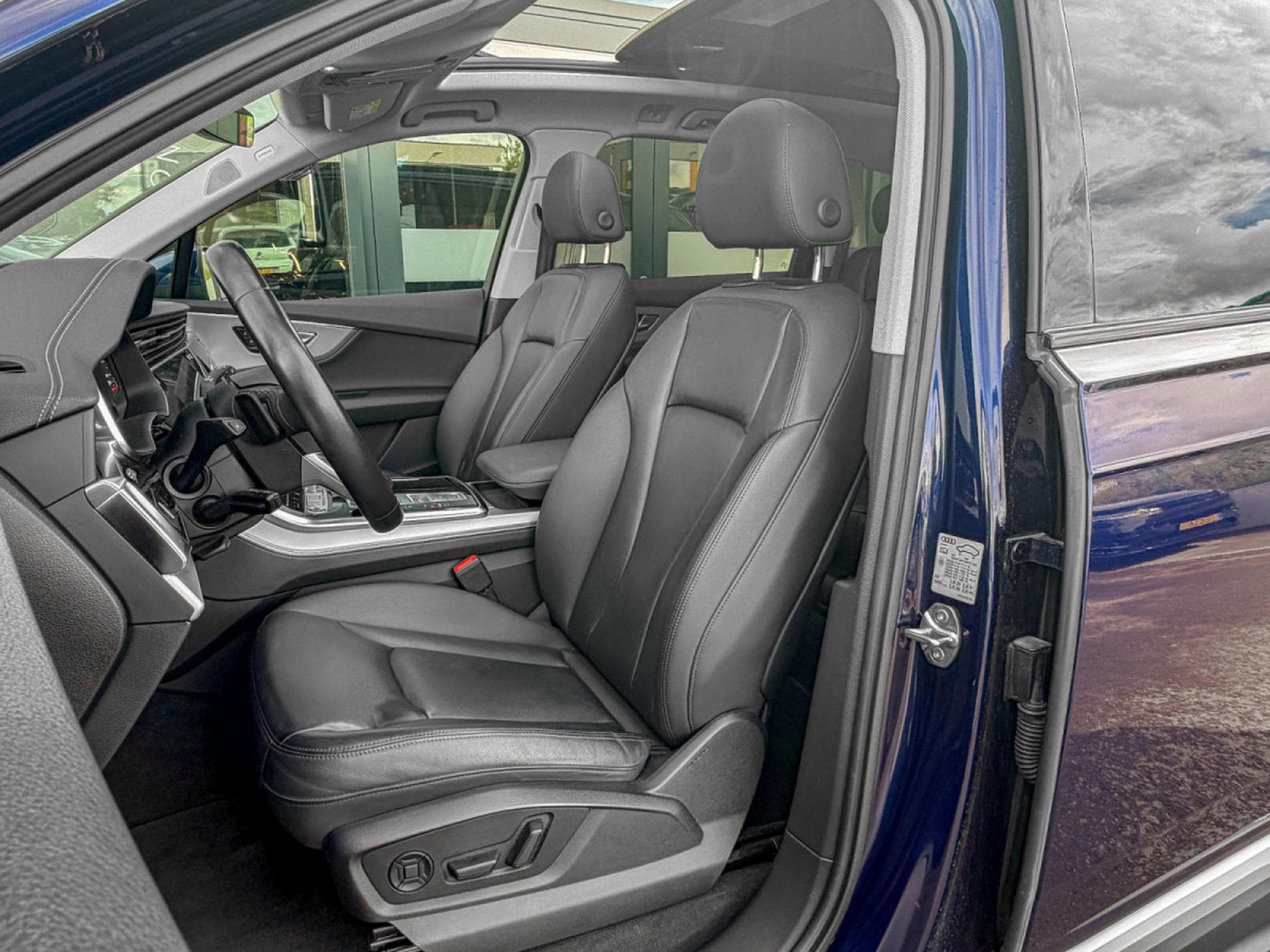 Audi Q7 Q7 55 TFSI e quattro/B&O/PANO/19/STHZ/HUP/MATRIX/AHK (2022) - Photo 4