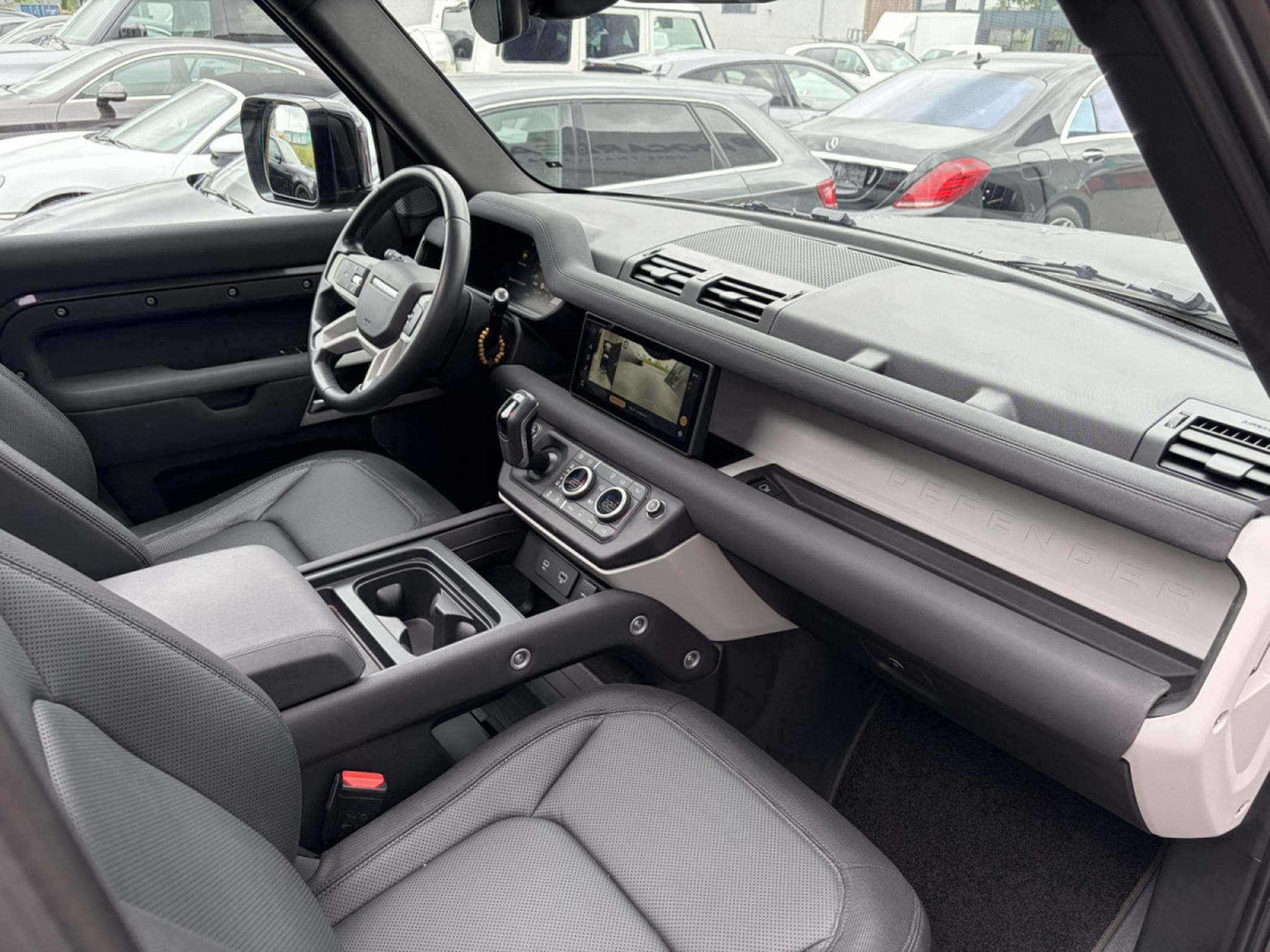 Land-Rover Defender Defender 110 P300 Hybrid X-Dynamic SE/CARPATHIAN (2023) - Photo 19