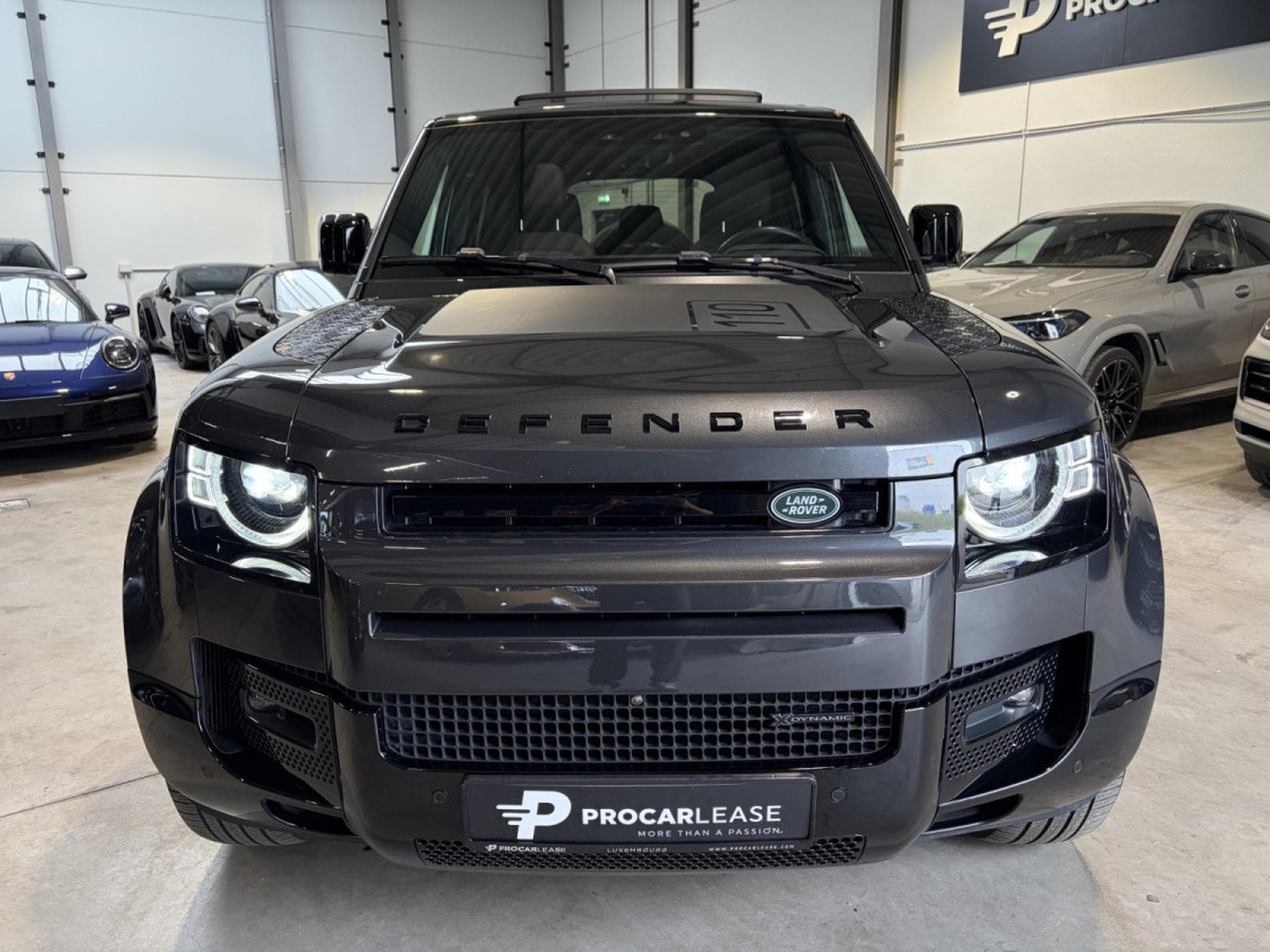 Land-Rover Defender Defender 110 P300 Hybrid X-Dynamic SE/CARPATHIAN (2023) - Photo 3