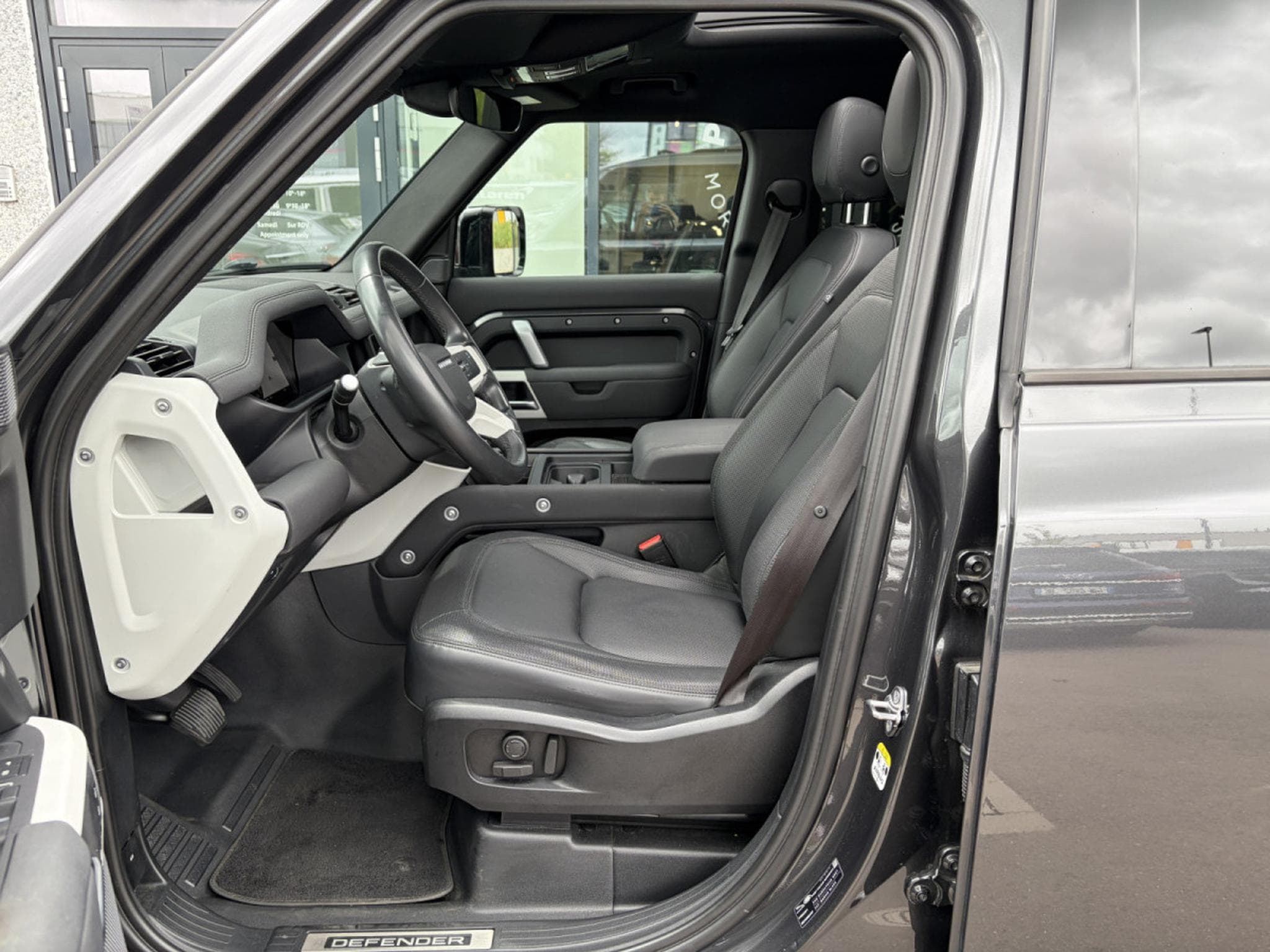 Land-Rover Defender Defender 110 P300 Hybrid X-Dynamic SE/CARPATHIAN (2023) - Photo 5
