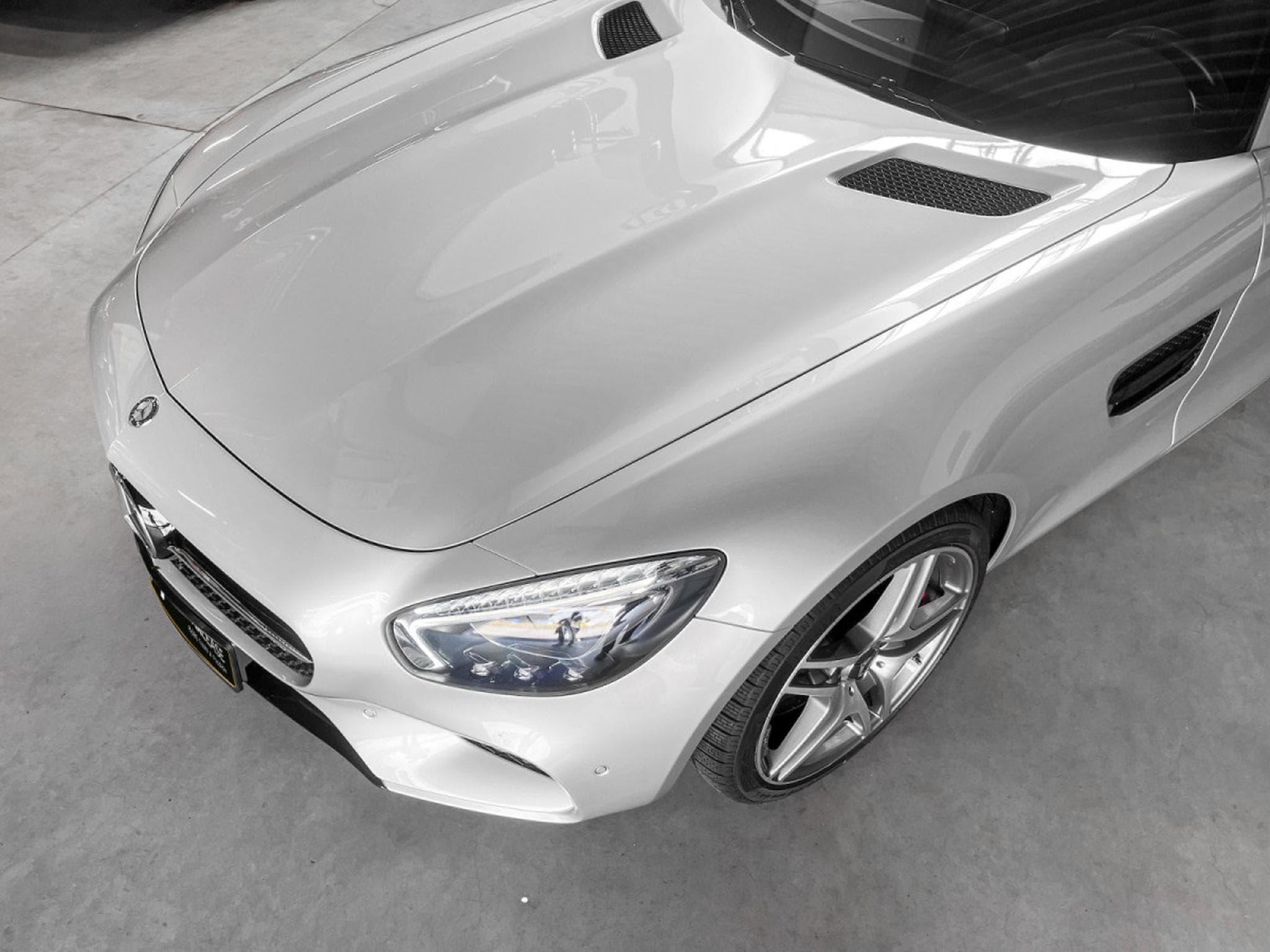 Mercedes AMG GT S AMG RIDE CONTROL° AMG 19° BURMESTER° (2016) - Photo 17