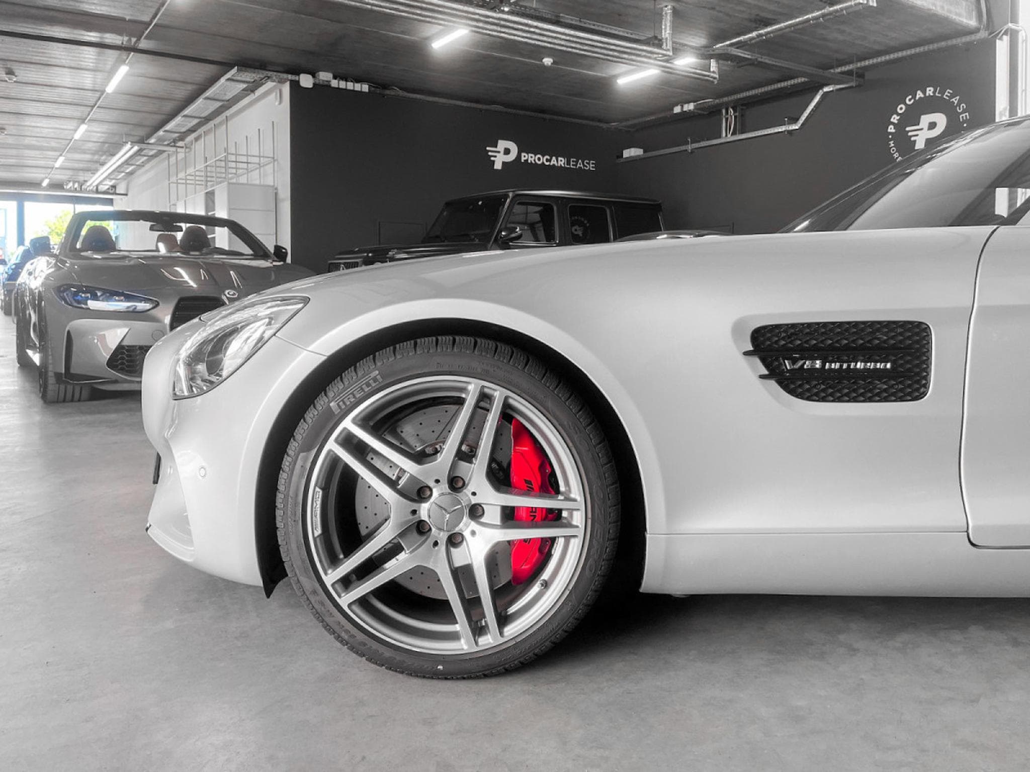 Mercedes AMG GT S AMG RIDE CONTROL° AMG 19° BURMESTER° (2016) - Photo 24