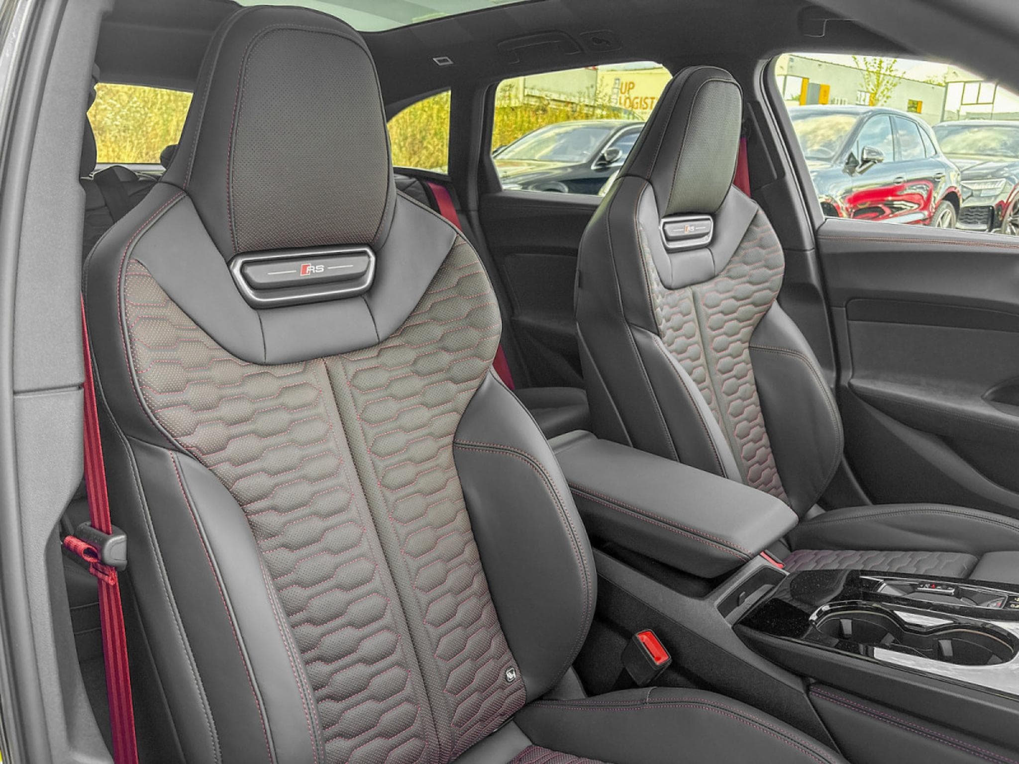 Audi RS5 Audi RS5 Avant Performance Facelift - Carbone_Céramique - RS (2026) - Photo 16