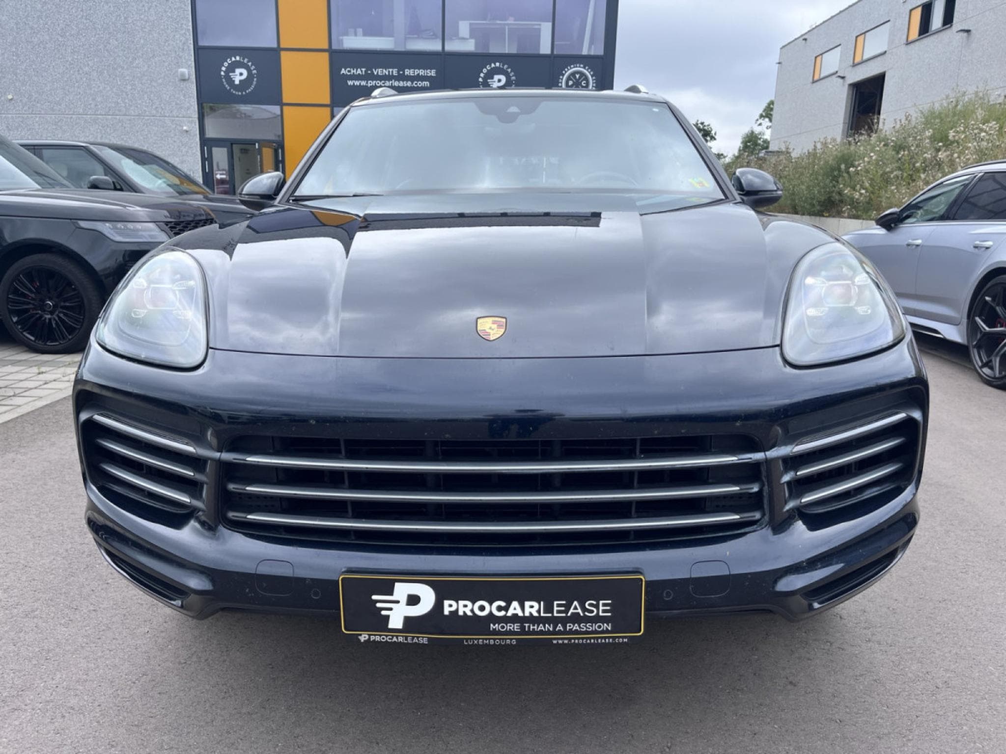 Porsche Cayenne 3.0 V6/PANORAMA/KAMERA/21/1ST H/VOLL SERVICE PORSCHE (2018) - Photo 2