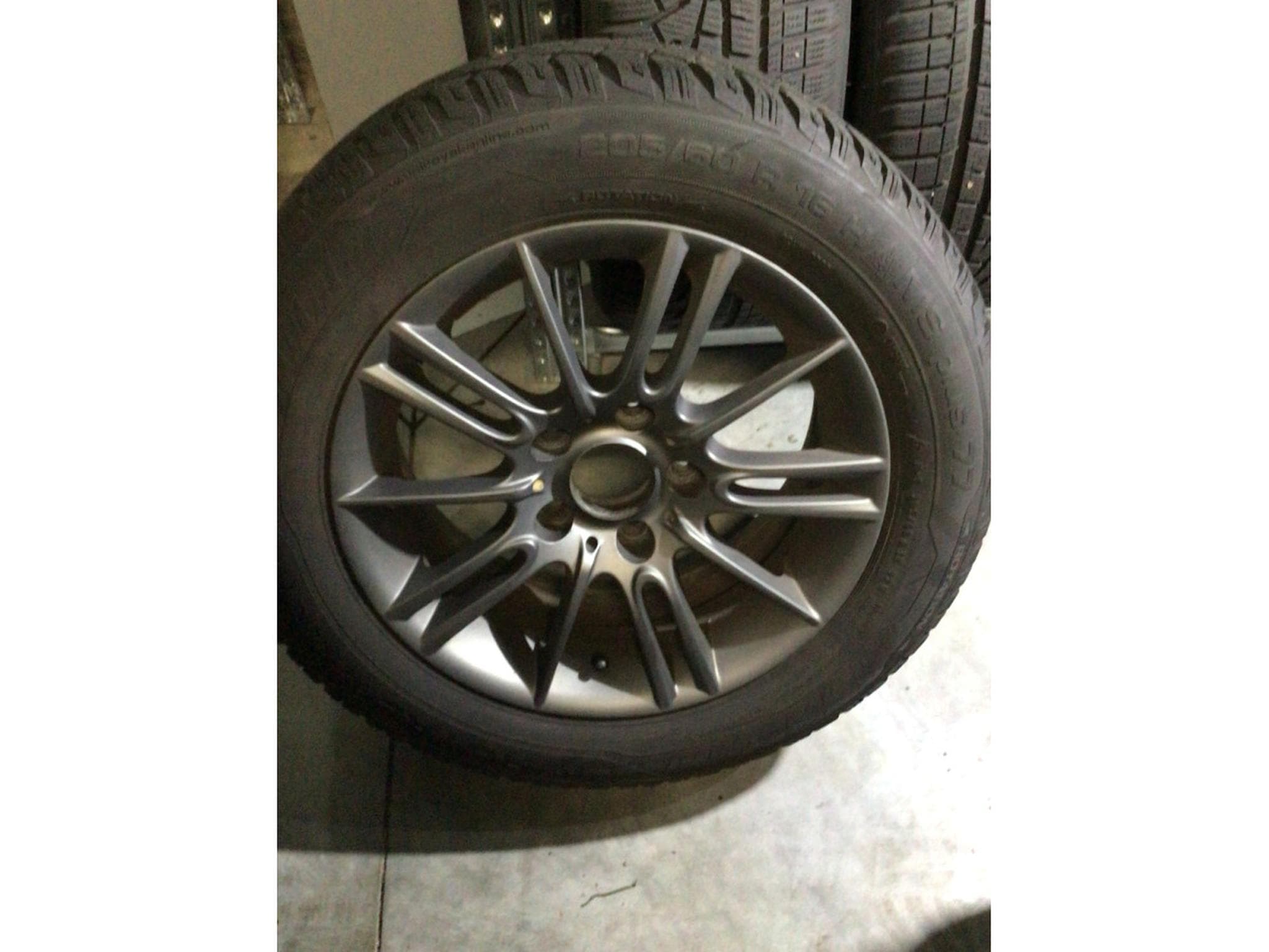 Jantes alu + Pneus h – 16" - Photo 1