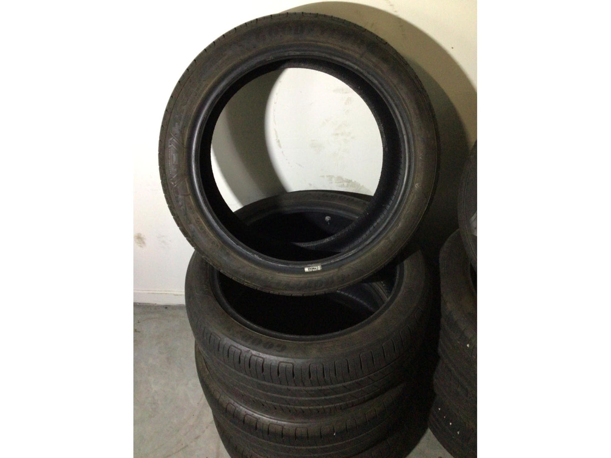 Pneus été – 17" - Photo 1
