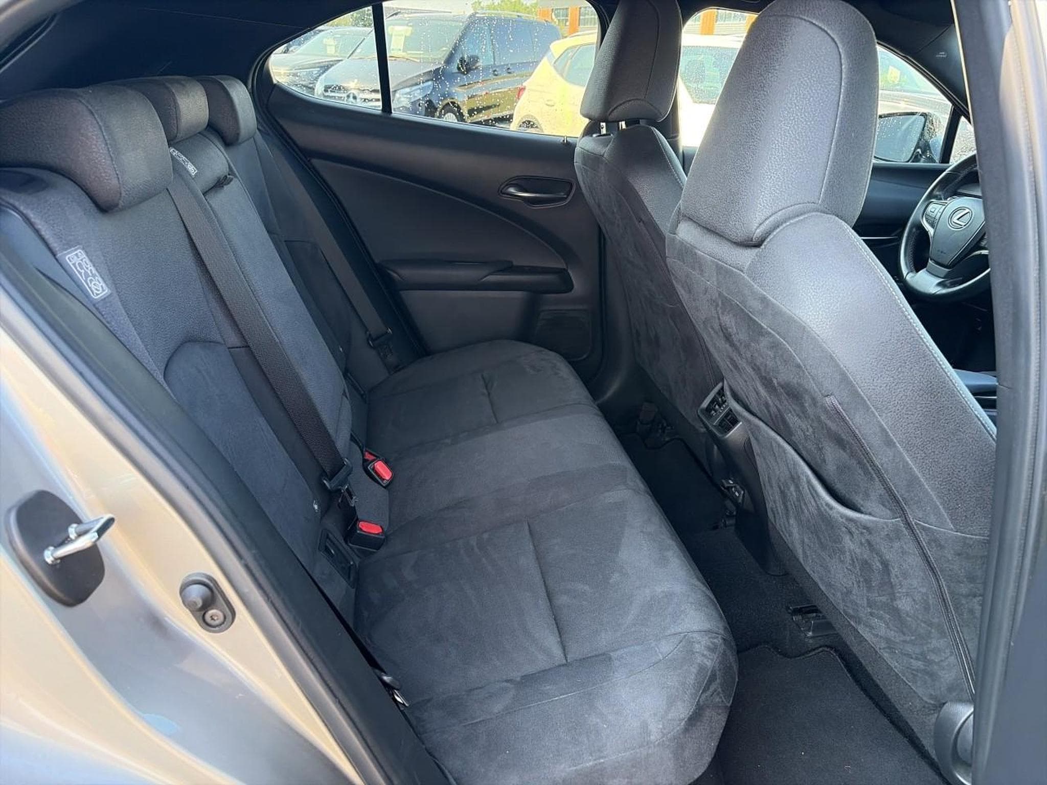 Lexus UX 250H 2WD EXECUTIVE (2021) - Photo 16