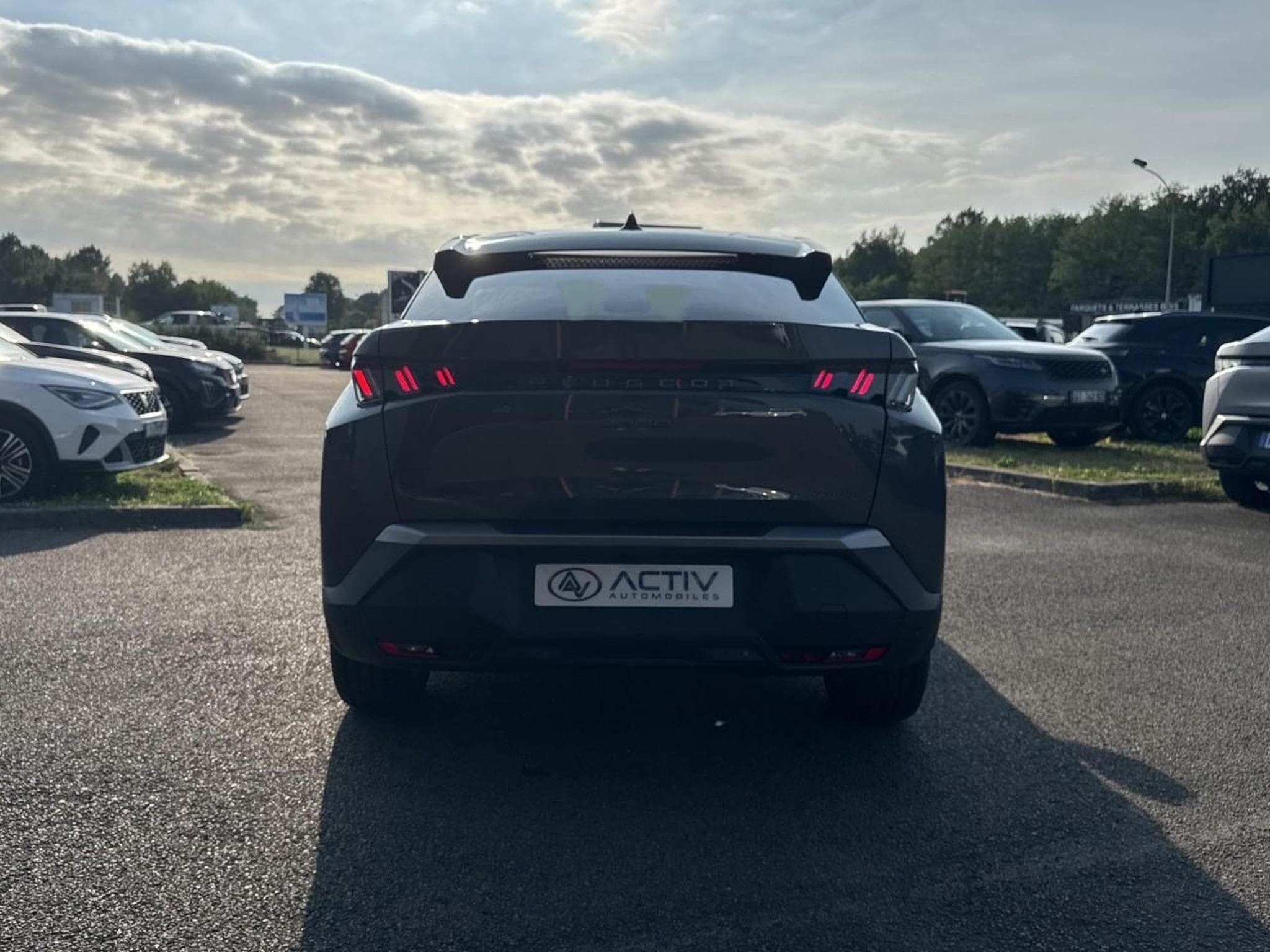 Peugeot 3008 1.2 HYBRID 145 ALLURE E-DCS6 (2025) - Photo 6