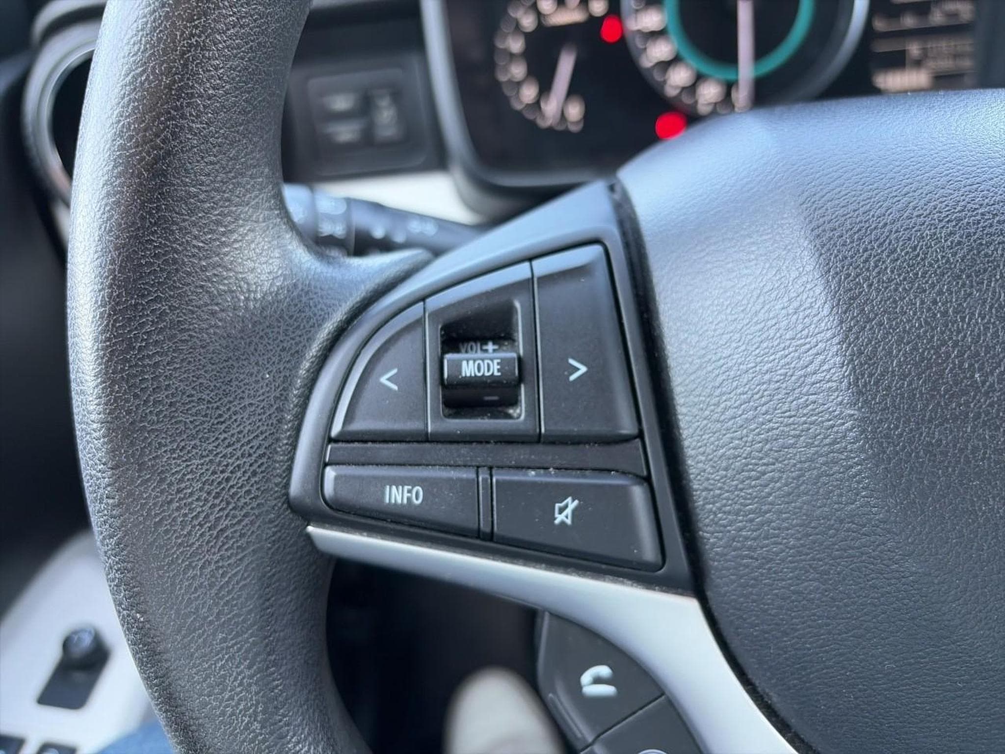 Suzuki IGNIS 1.2 DUALJET 90 AVANTAGE D-T (2019) - Photo 20