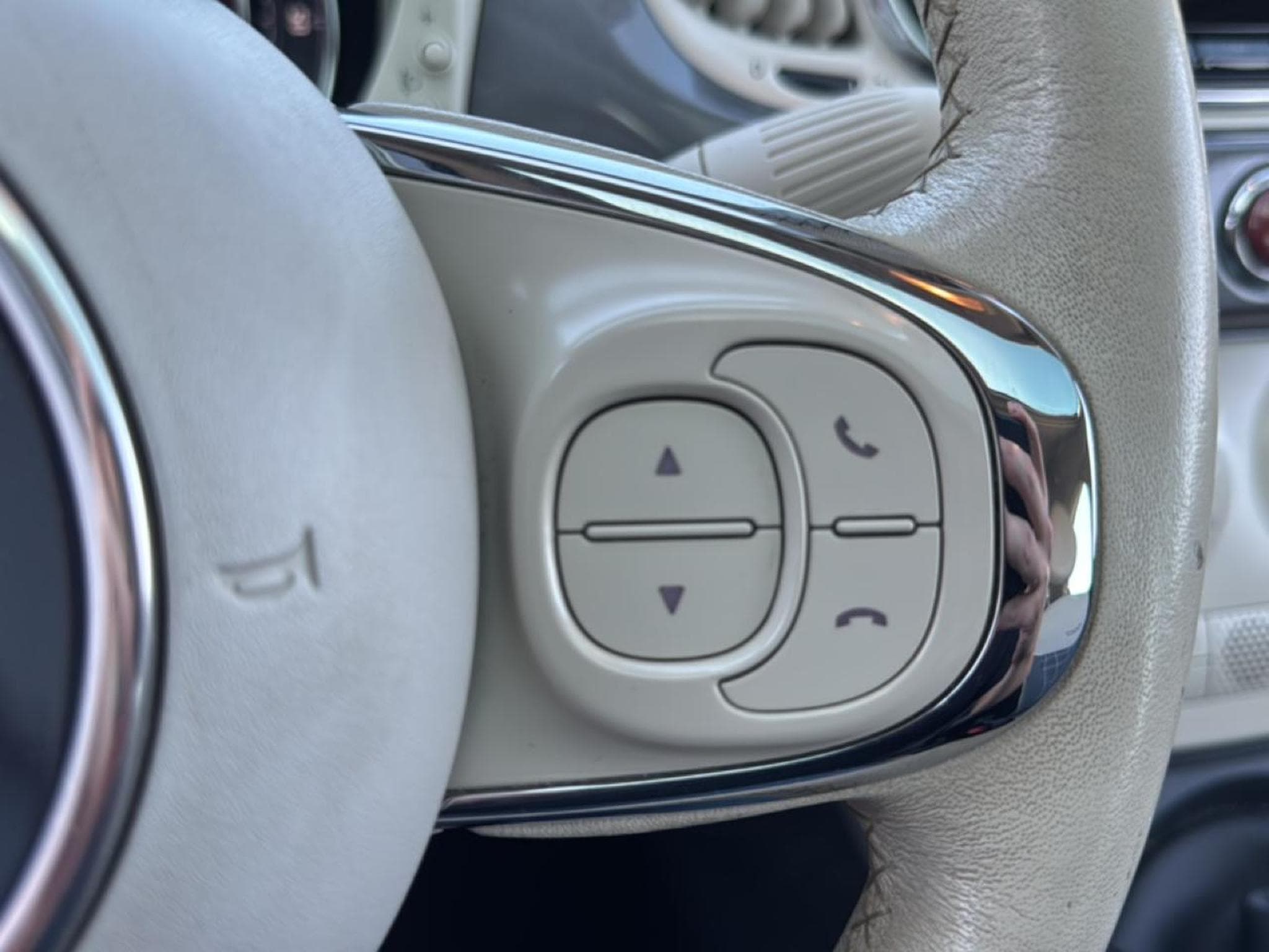 Fiat 500 1.2 8V 69 LOUNGE (2017) - Photo 19