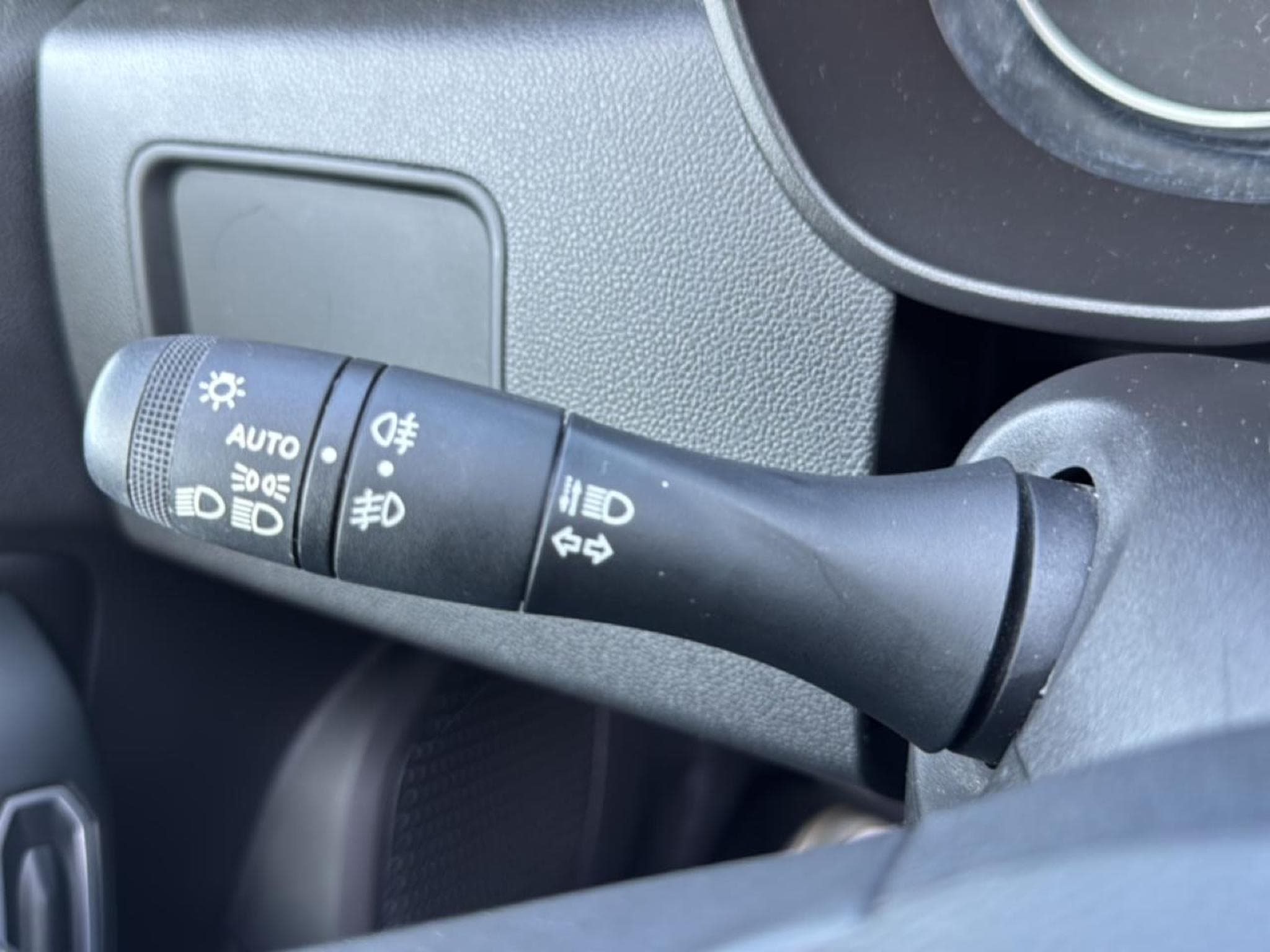 Dacia DUSTER 1.0 ECO-G 100 EXTREME (2024) - Photo 20