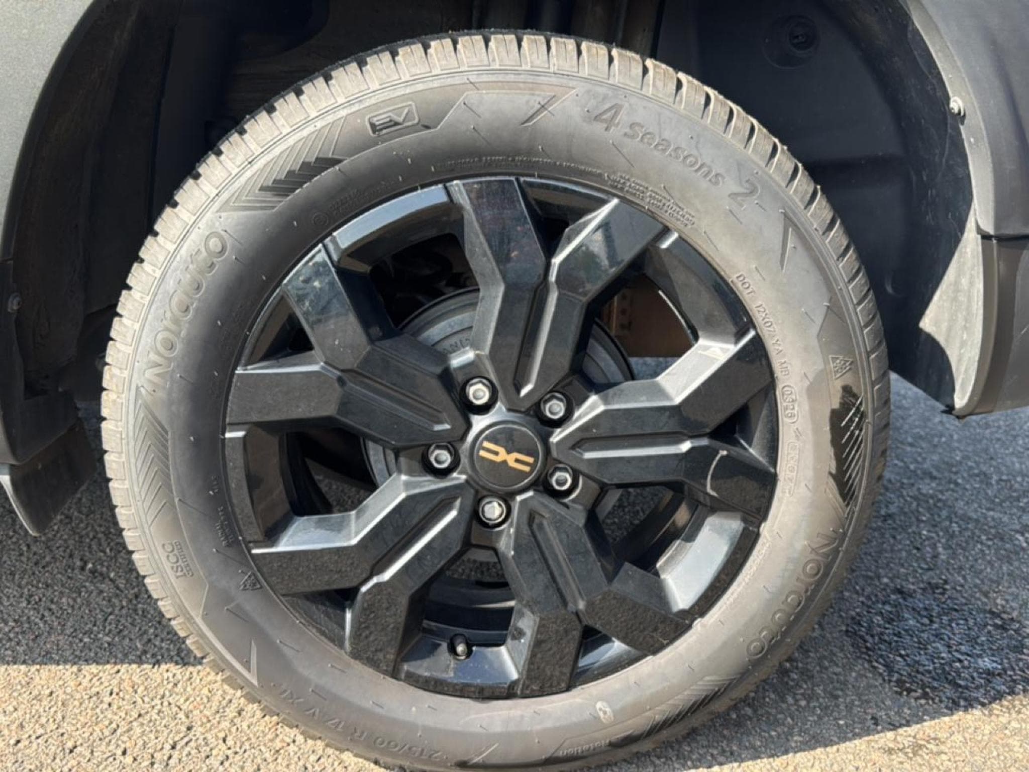 Dacia DUSTER 1.0 ECO-G 100 EXTREME (2024) - Photo 9