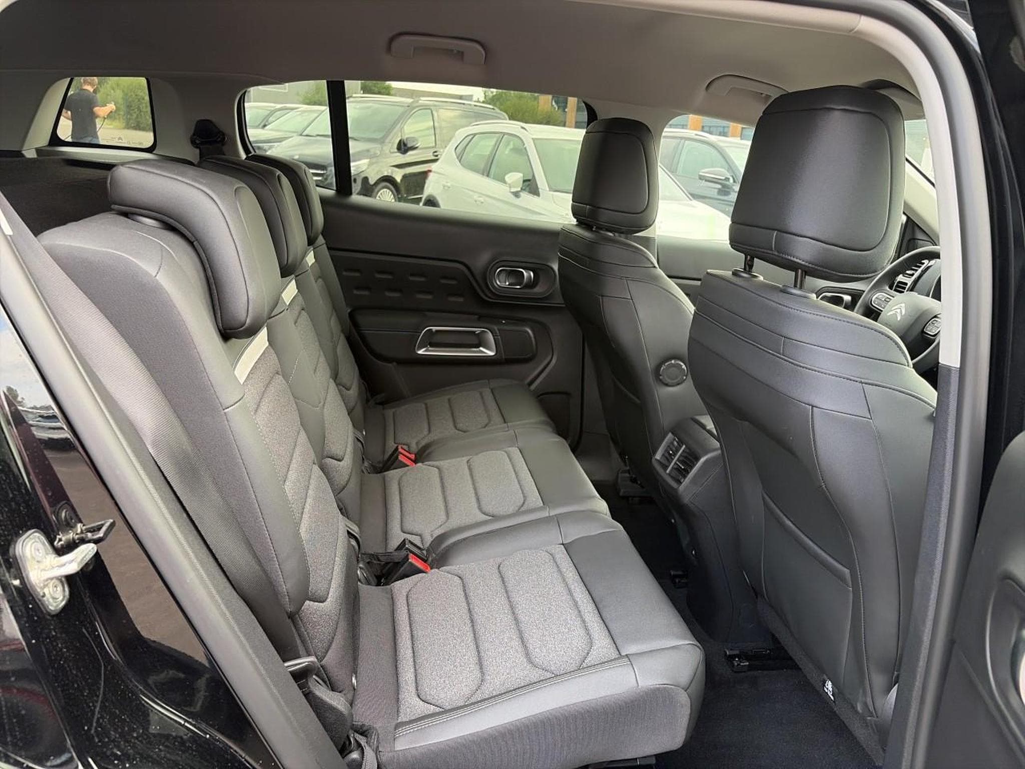 Citroen C5 AIRCROSS 1.2 HYBRIDE 145 MAX BOITE AUTOMATIQUE (2025) - Photo 15