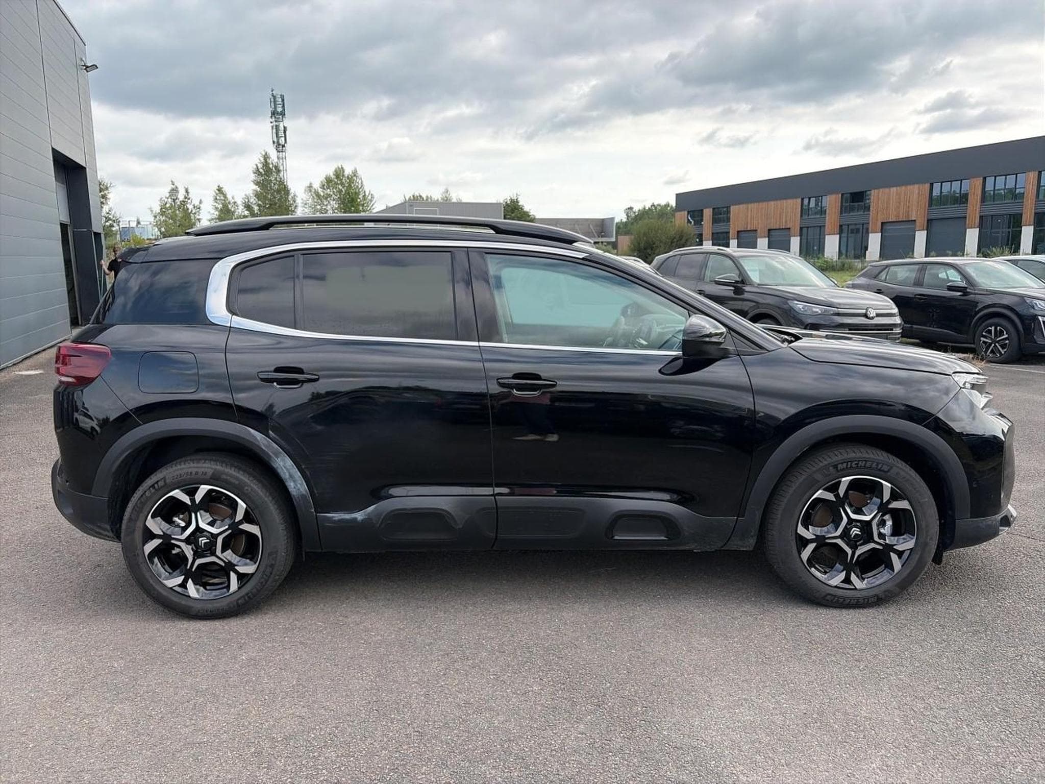 Citroen C5 AIRCROSS 1.2 HYBRIDE 145 MAX BOITE AUTOMATIQUE (2025) - Photo 4
